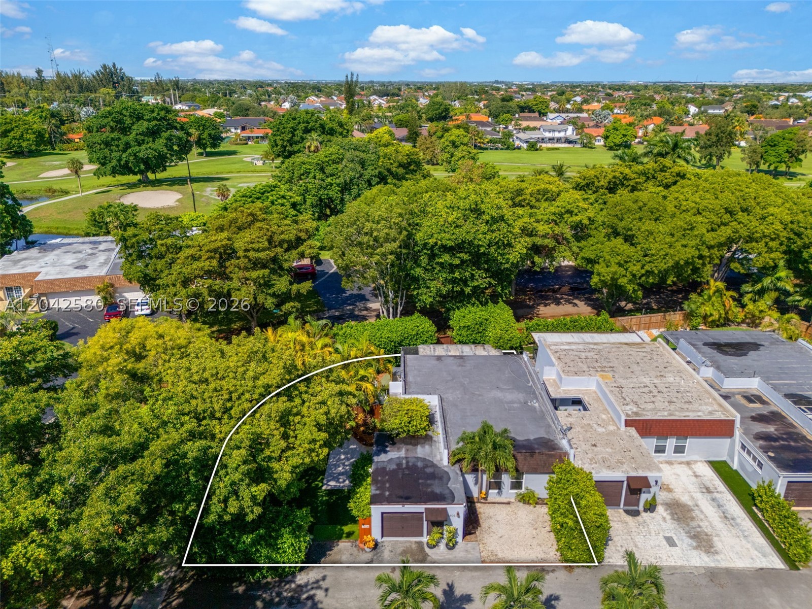 COUNTRY CLUB OF MIAMI FAI - Residential Lease
