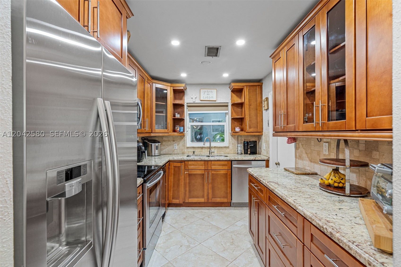 COUNTRY CLUB OF MIAMI FAI - Residential Lease