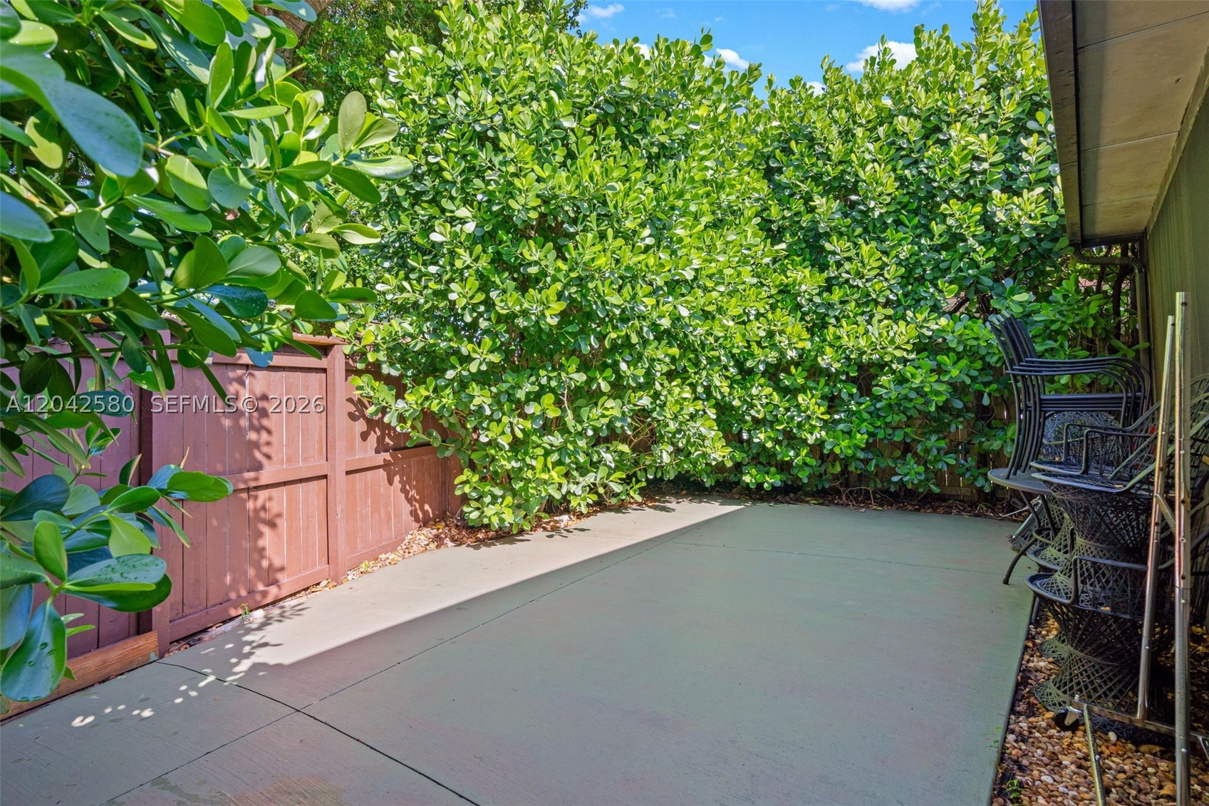 COUNTRY CLUB OF MIAMI FAI - Residential Lease