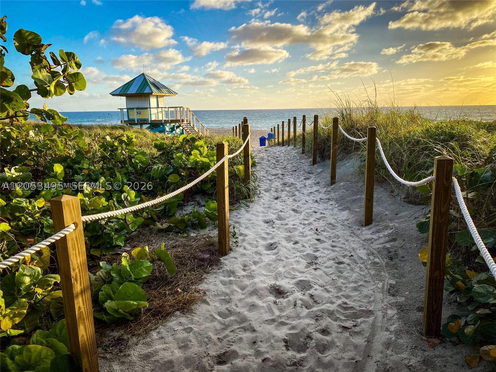 DELRAY TOWN OF - Residential Lease