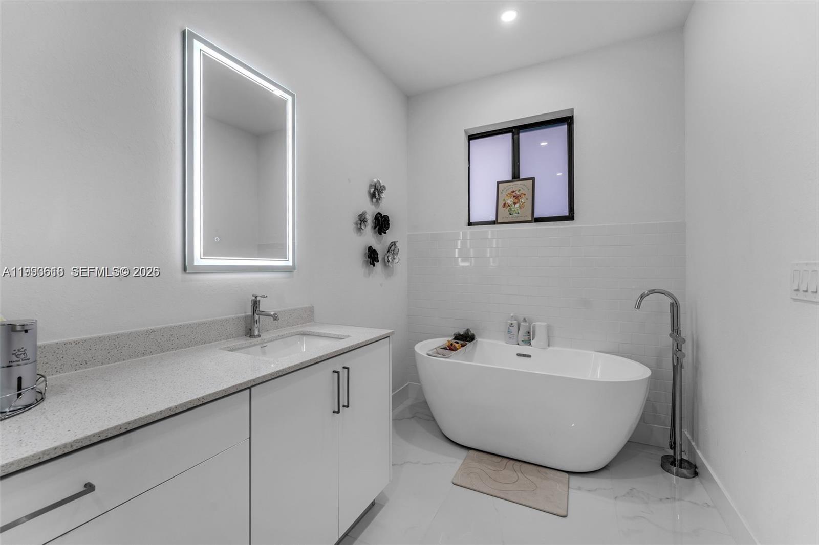 VENTURE HOMES - Residential