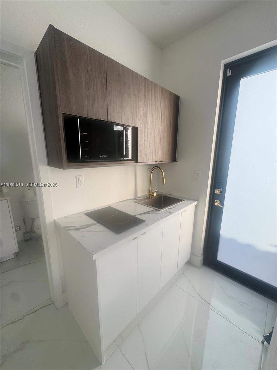 VENTURE HOMES - Residential