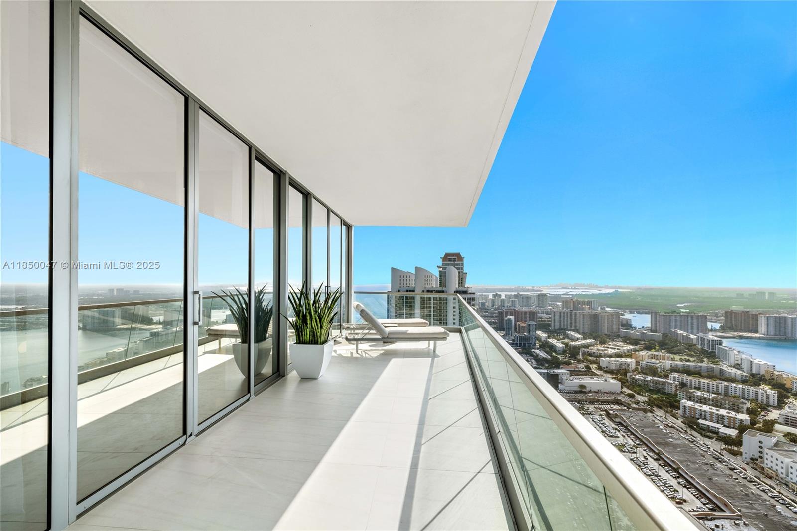 NORTH BISCAYNE BEACH AMEN - Residential