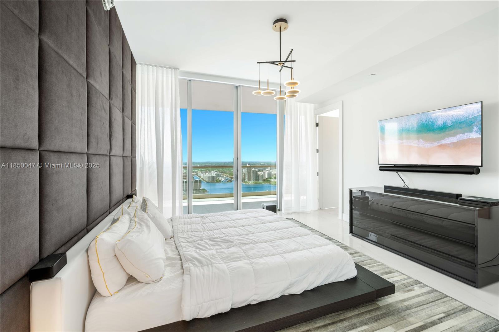 NORTH BISCAYNE BEACH AMEN - Residential