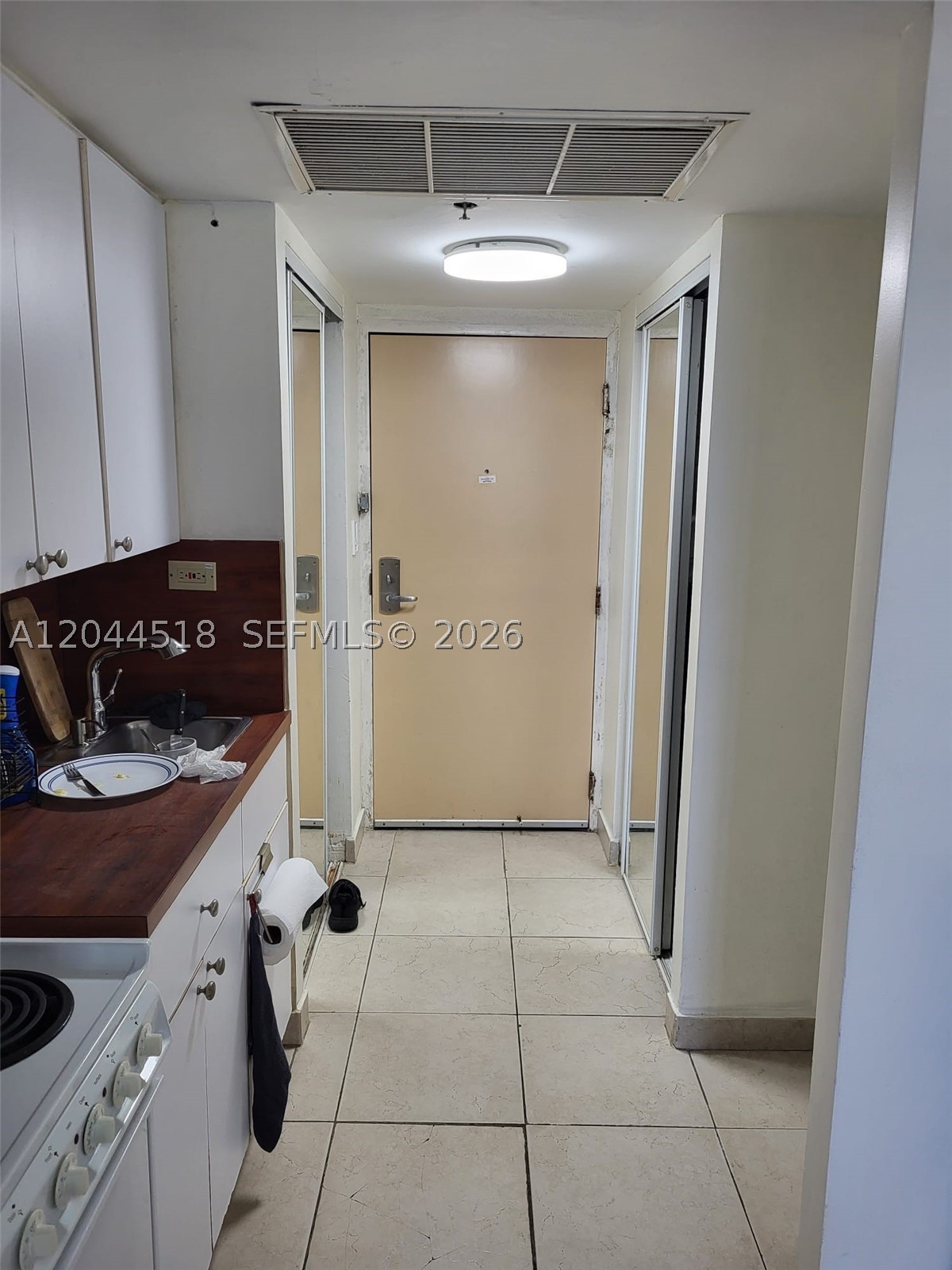 THE AVENTURA BEACH CLUB C - Residential Lease