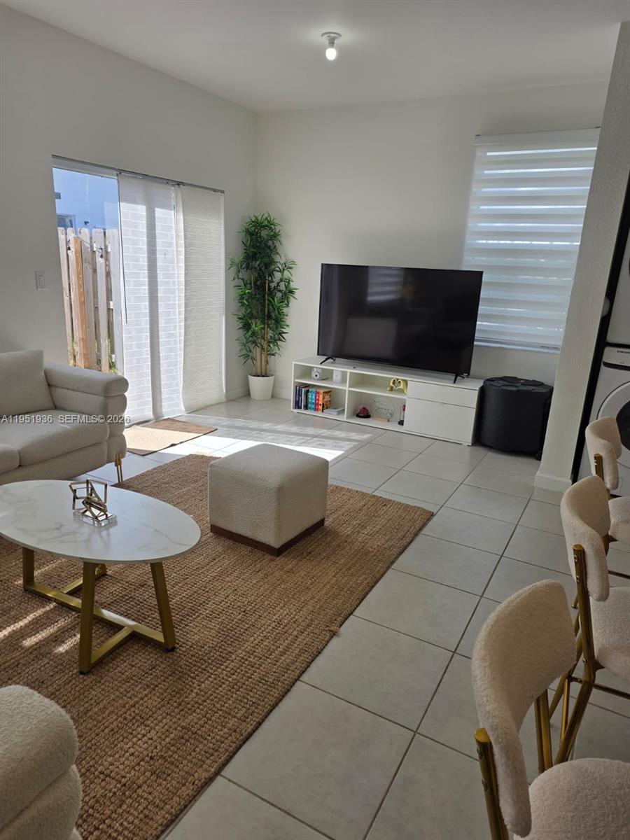 CEDAR POINTE - Residential