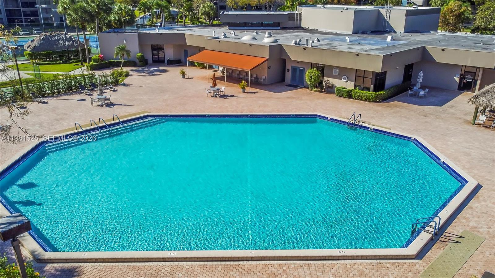 COLONY POINT 3 CONDO - Residential