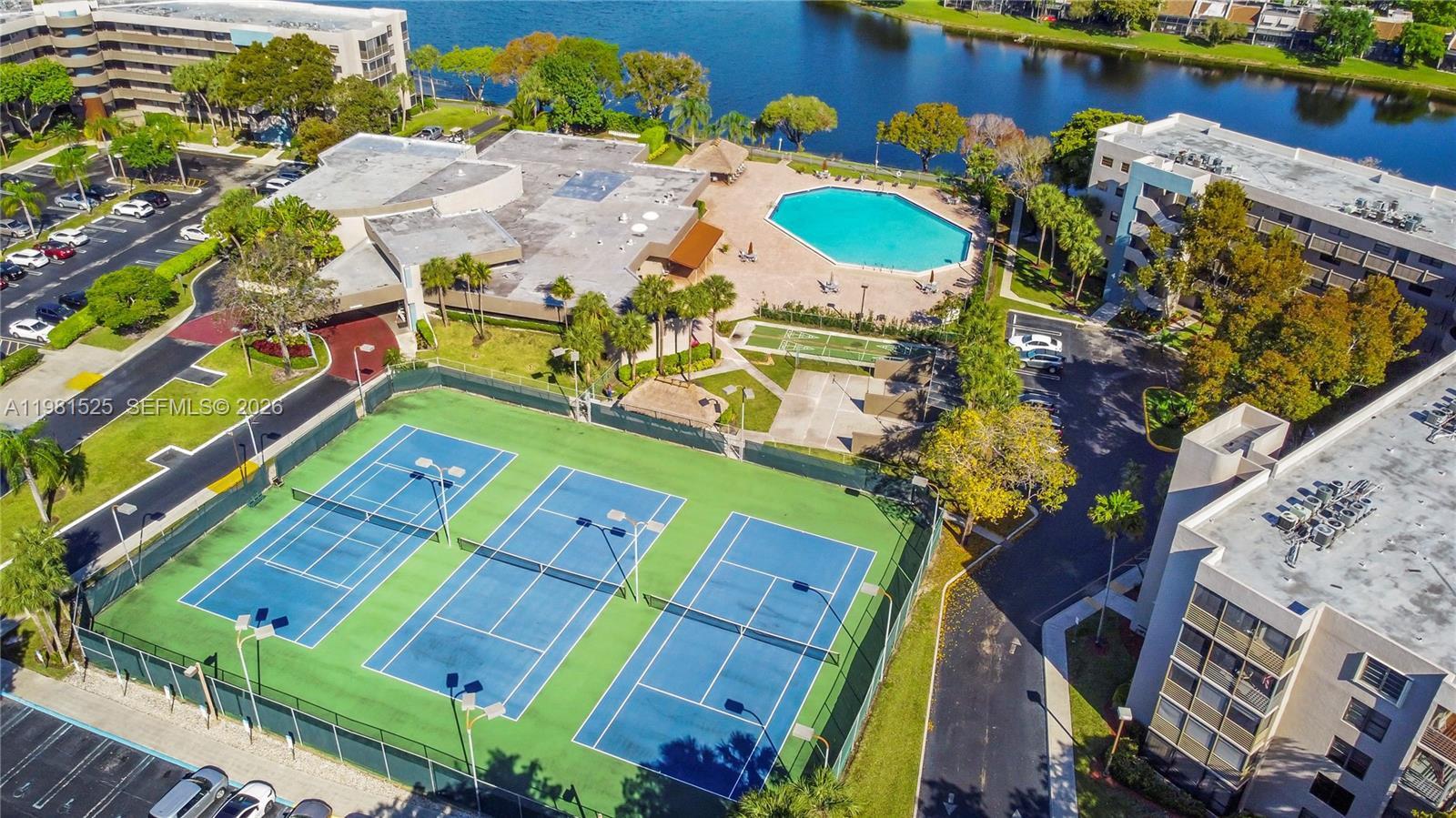 COLONY POINT 3 CONDO - Residential
