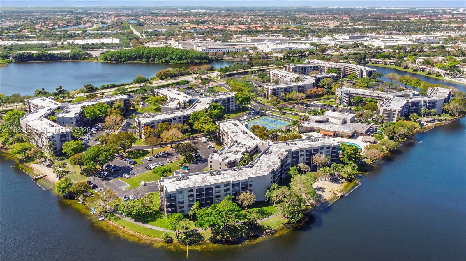 COLONY POINT 3 CONDO - Residential