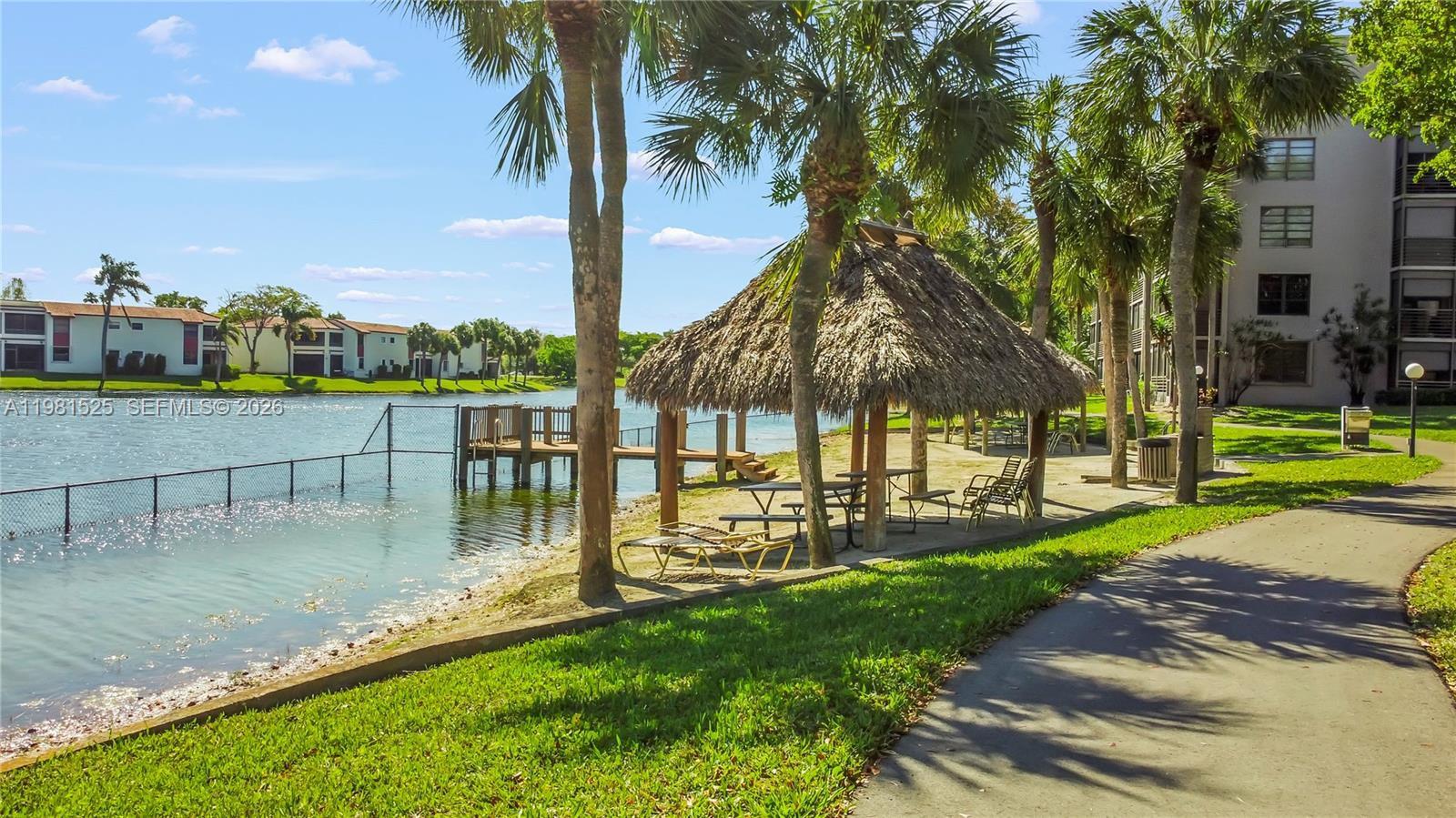 COLONY POINT 3 CONDO - Residential