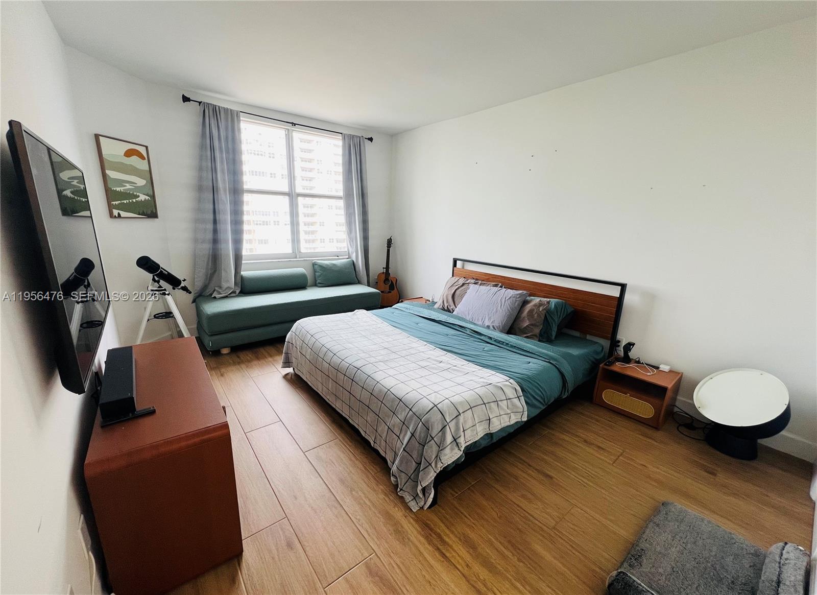 HEMISPHERES CONDO - Residential