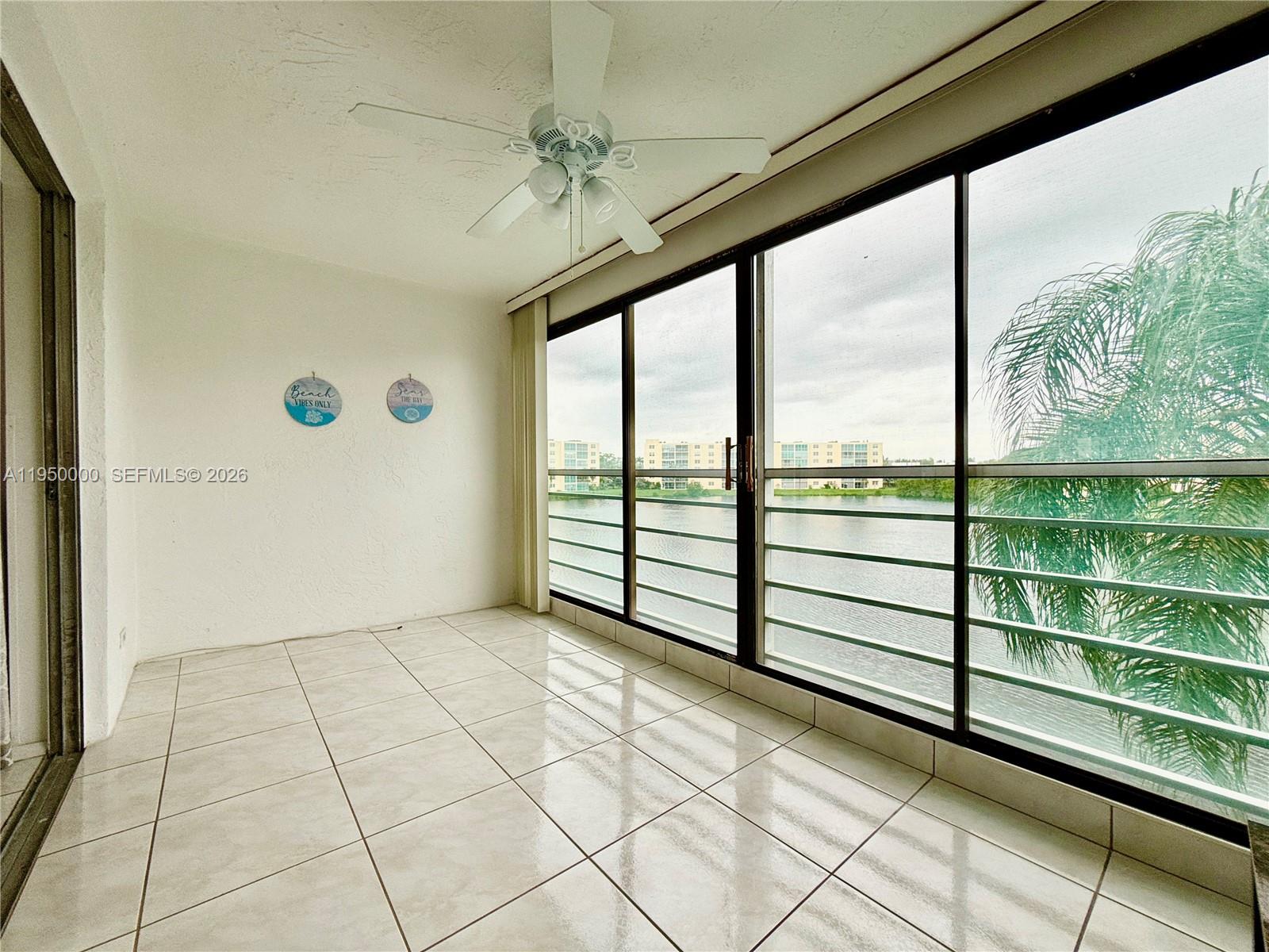 MEADOWBROOK LAKES VIEW - Residential
