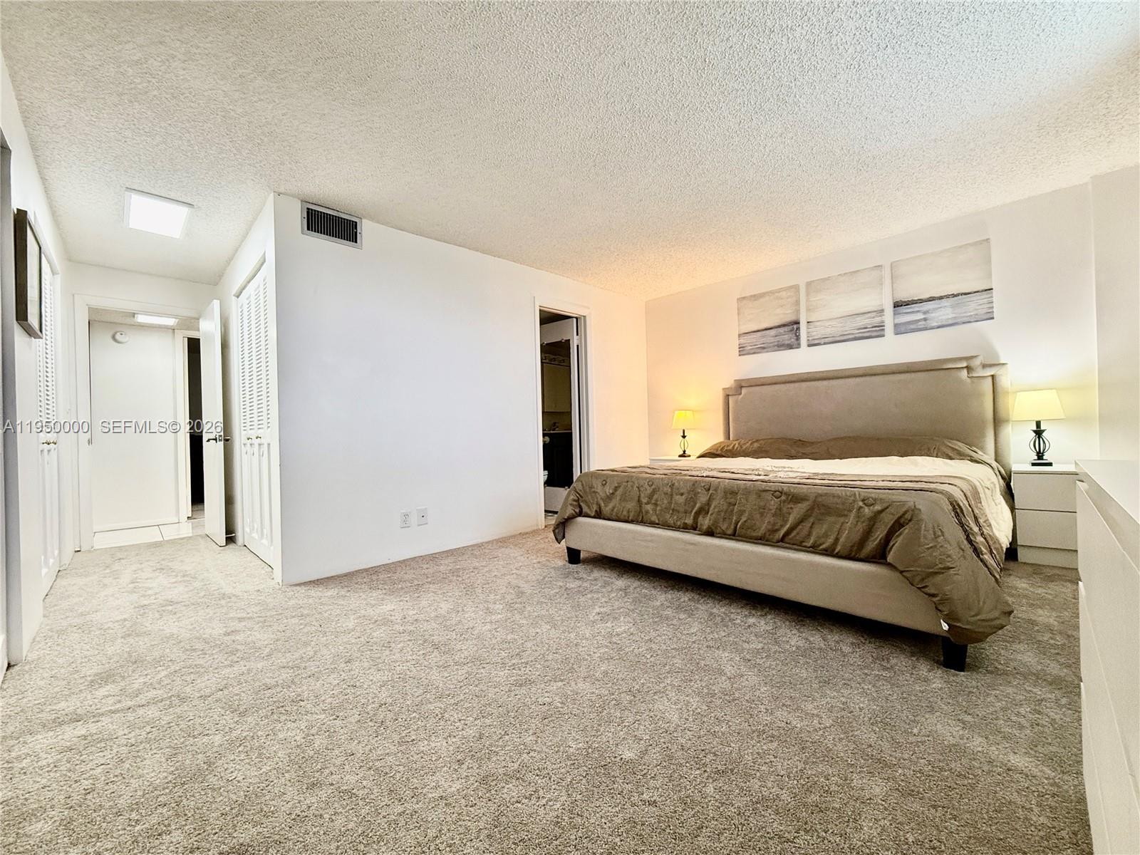 MEADOWBROOK LAKES VIEW - Residential
