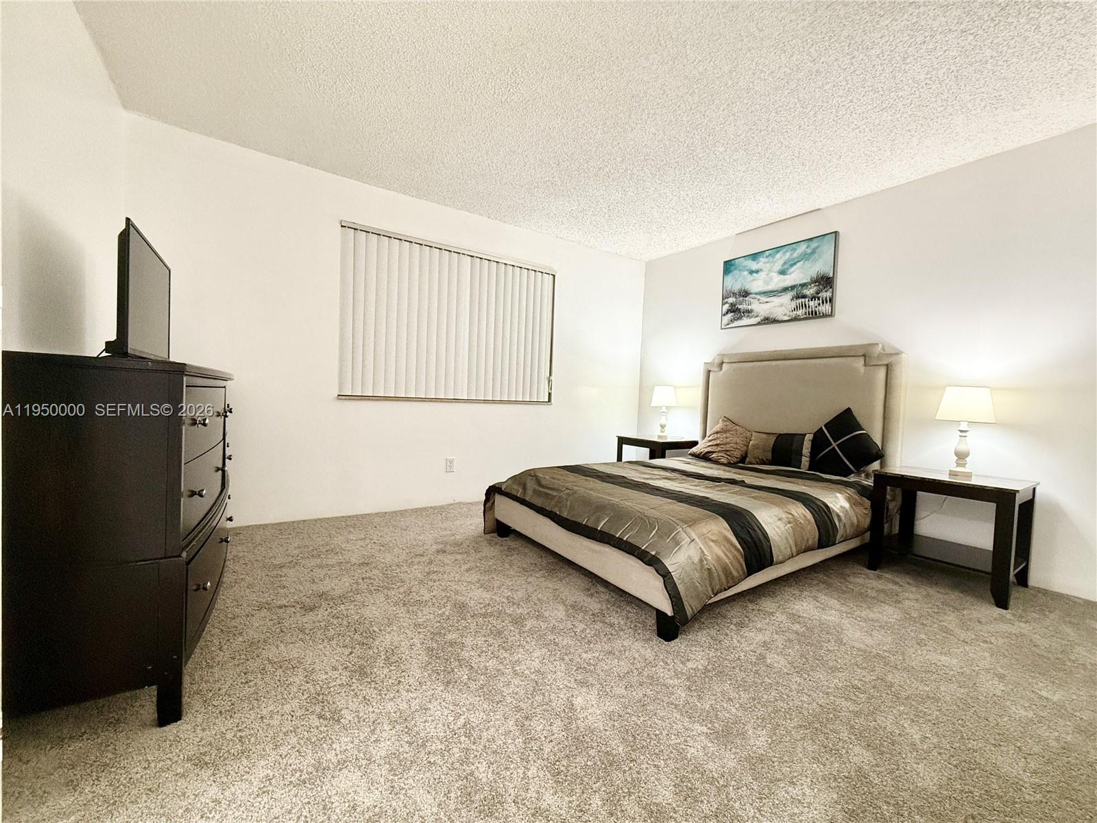 MEADOWBROOK LAKES VIEW - Residential