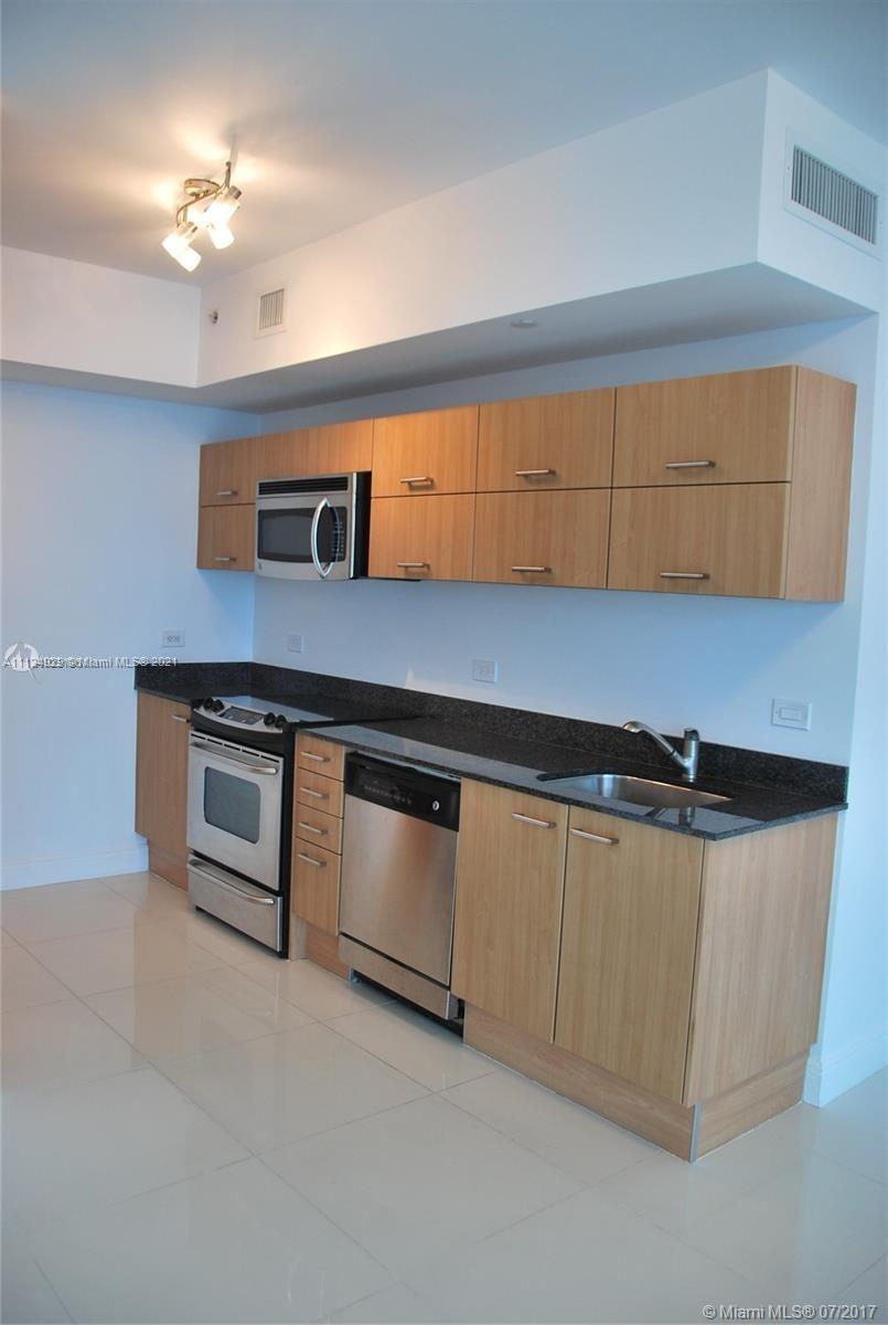WIND CONDO - Residential Lease