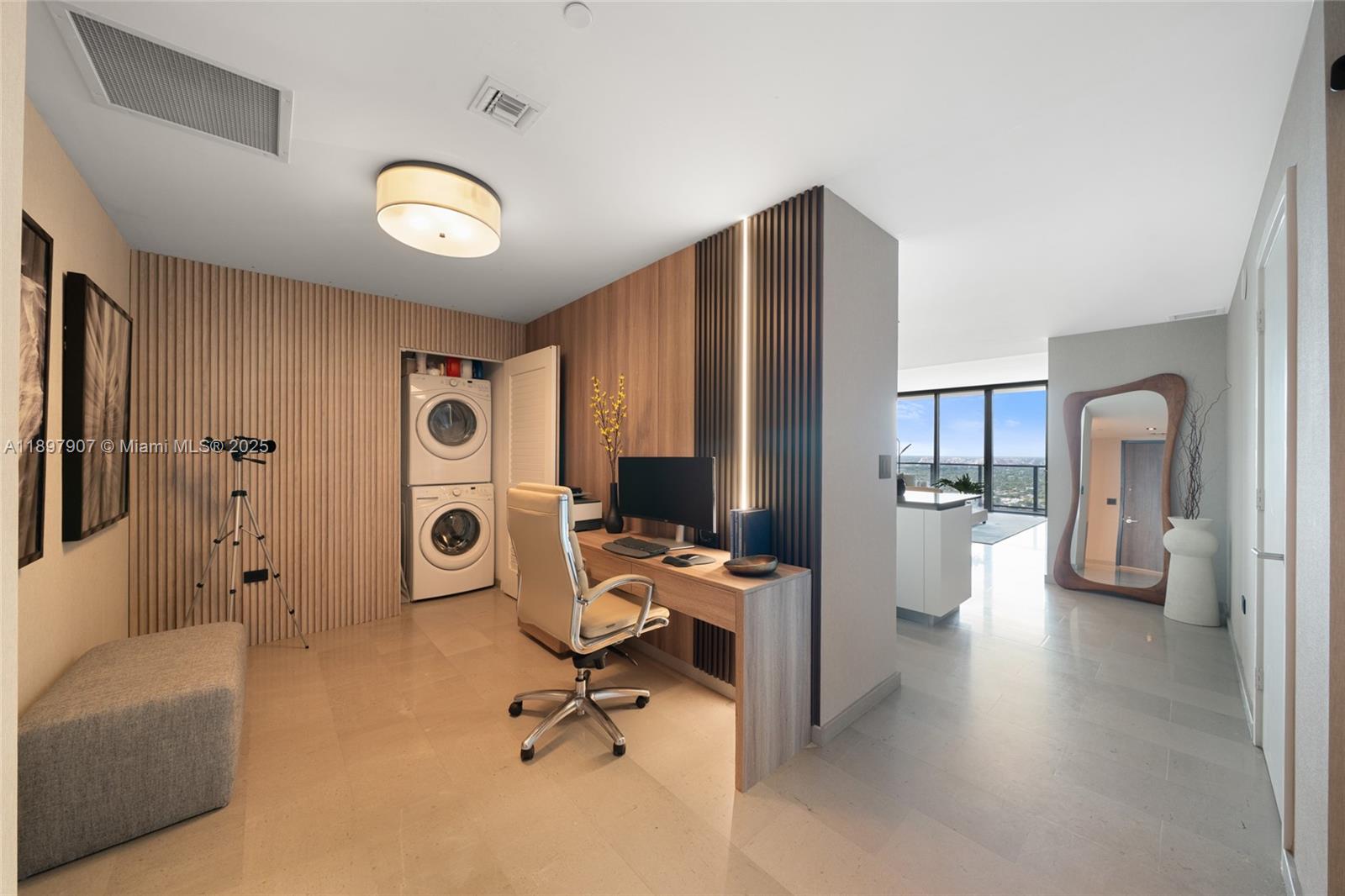 RISE CONDO - Residential