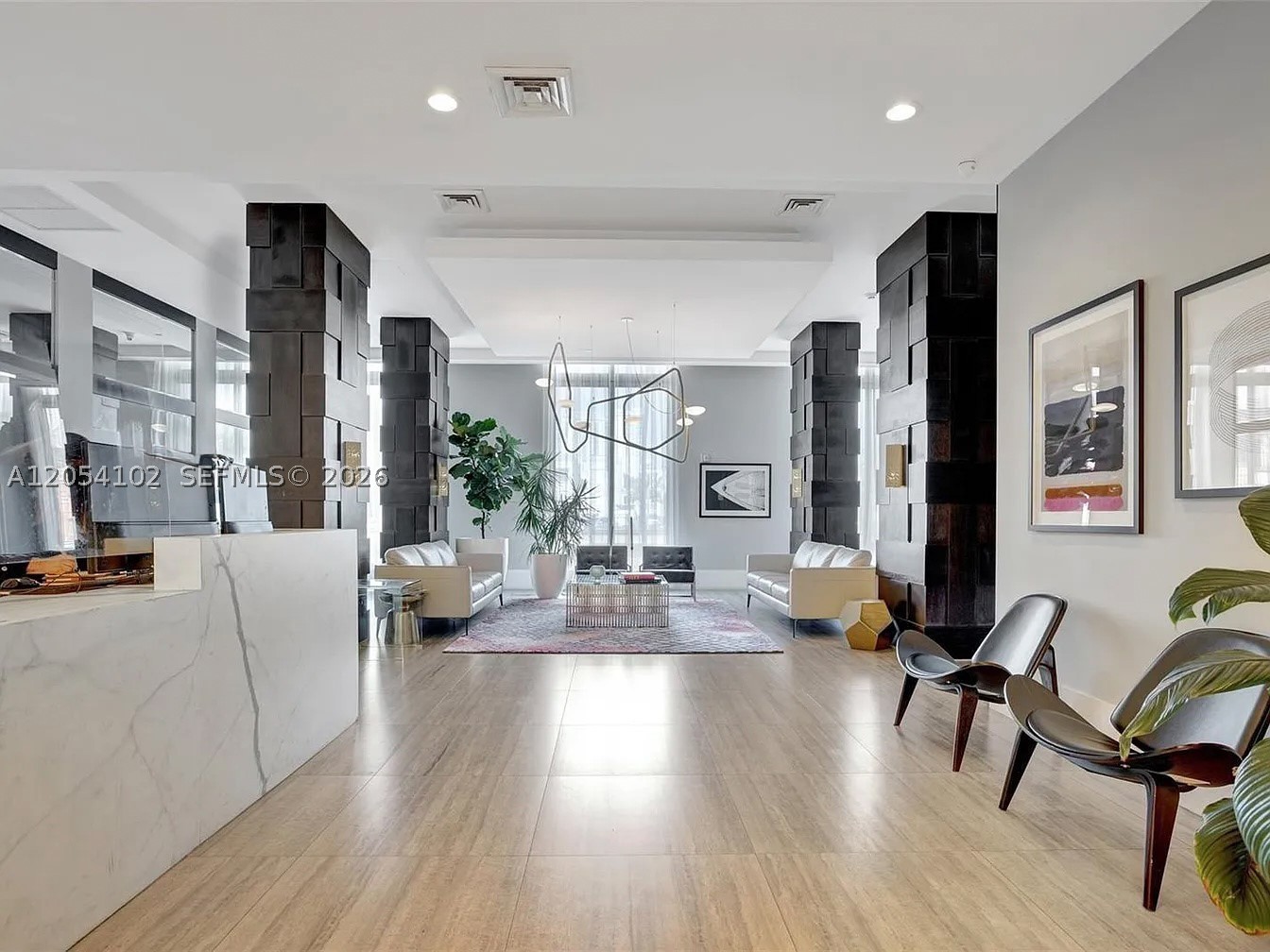 HOLLYWOOD STATION RES CON - Residential Lease