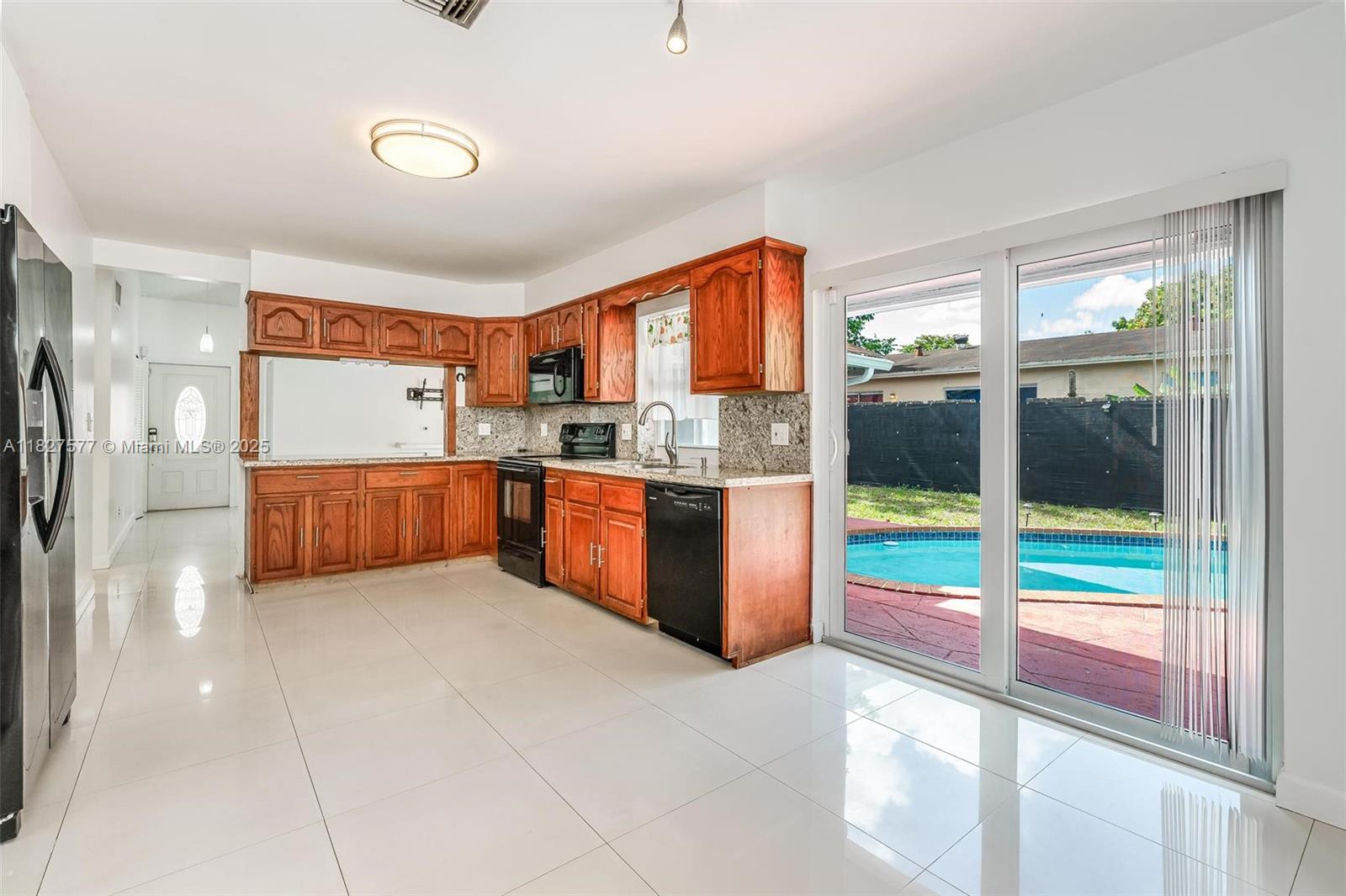 NORTH LAUDERDALE VILLAGE - Residential Lease