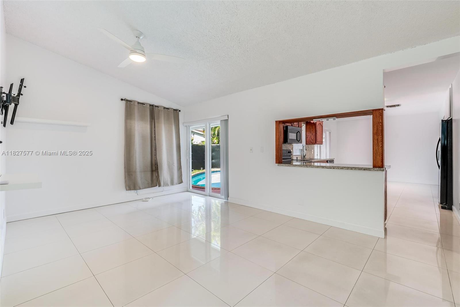 NORTH LAUDERDALE VILLAGE - Residential Lease