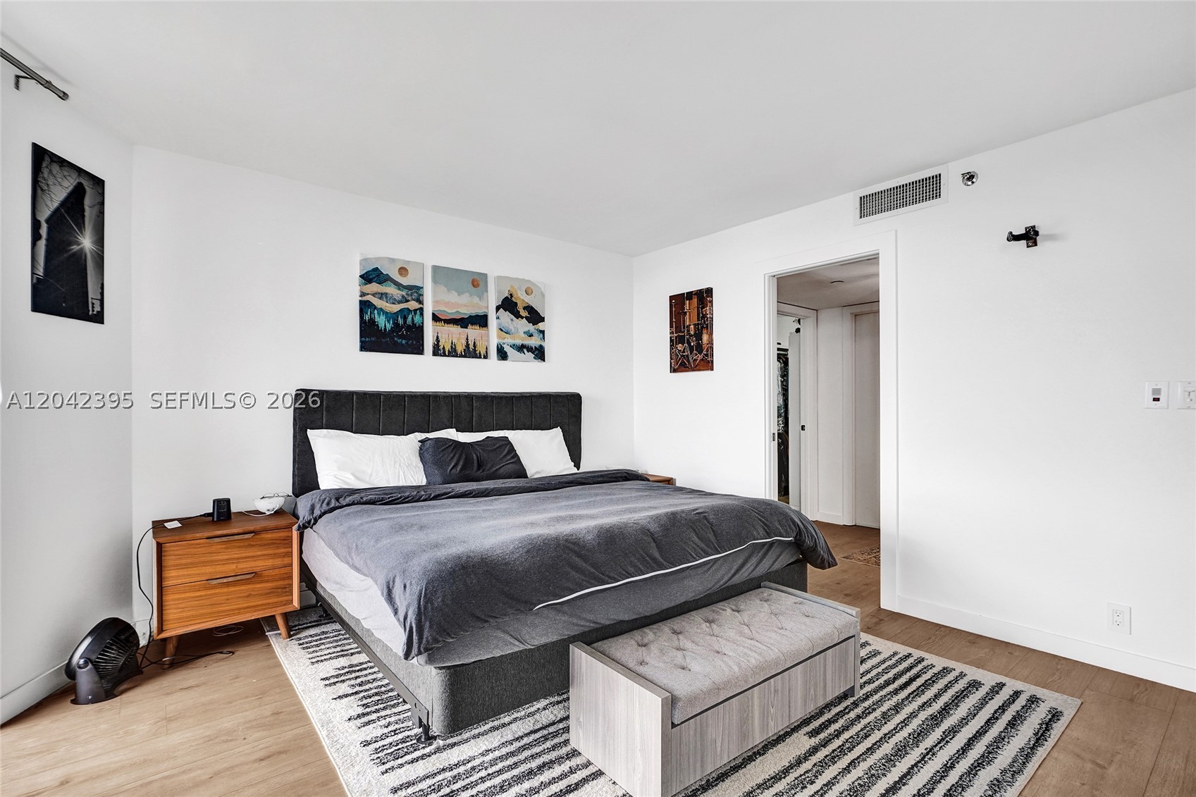 TOWERS OF QUAYSIDE CONDO - Residential