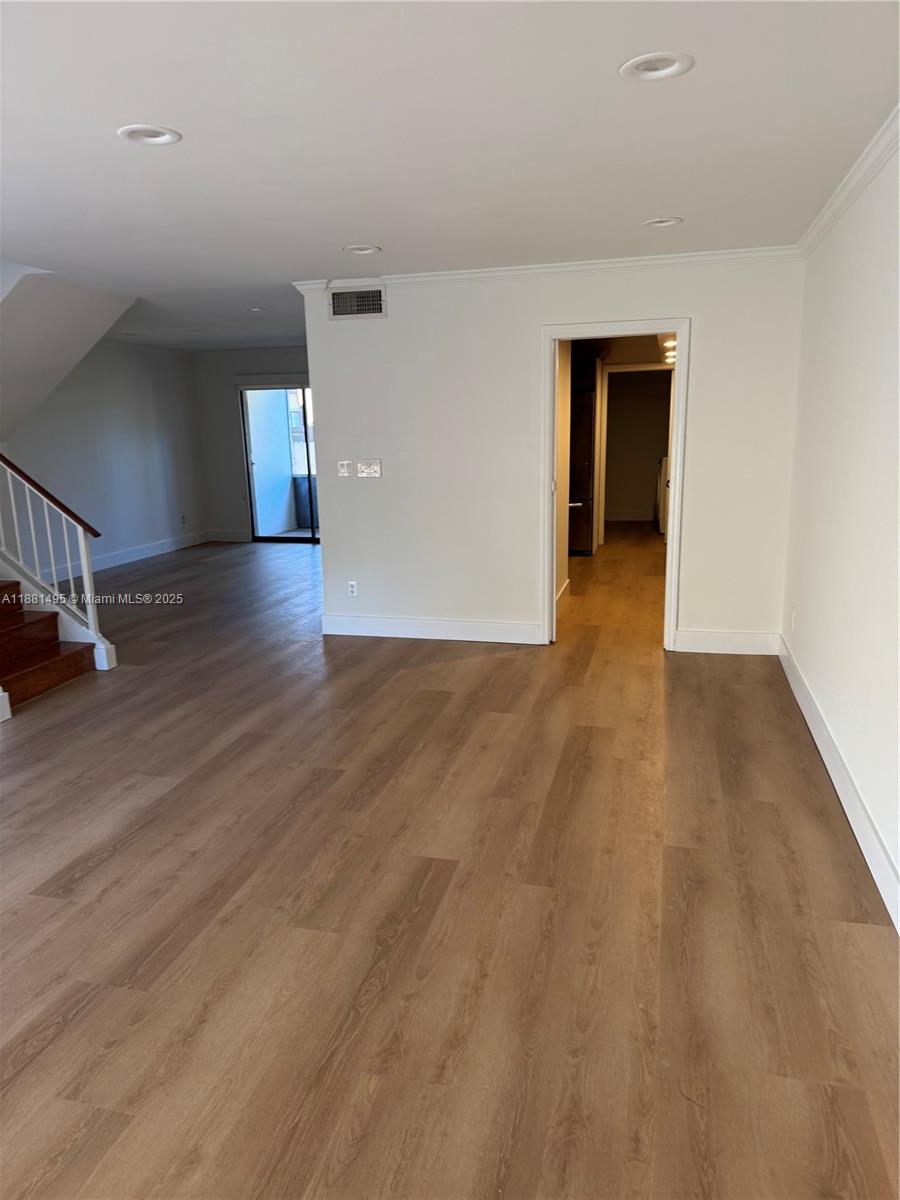 CLASSIC TOWNE HOUSES WEST - Residential Lease