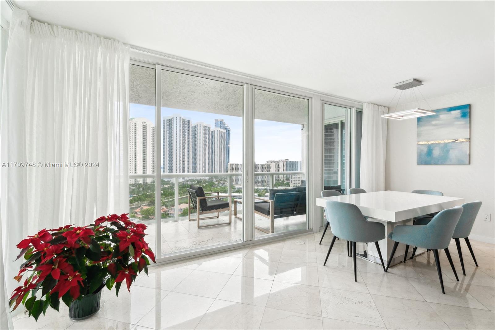 OCEANIA V CONDO - Residential