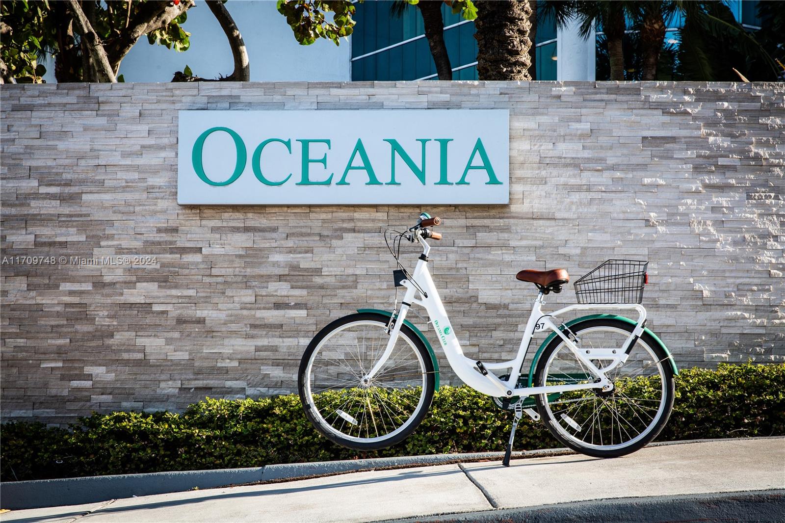 OCEANIA V CONDO - Residential
