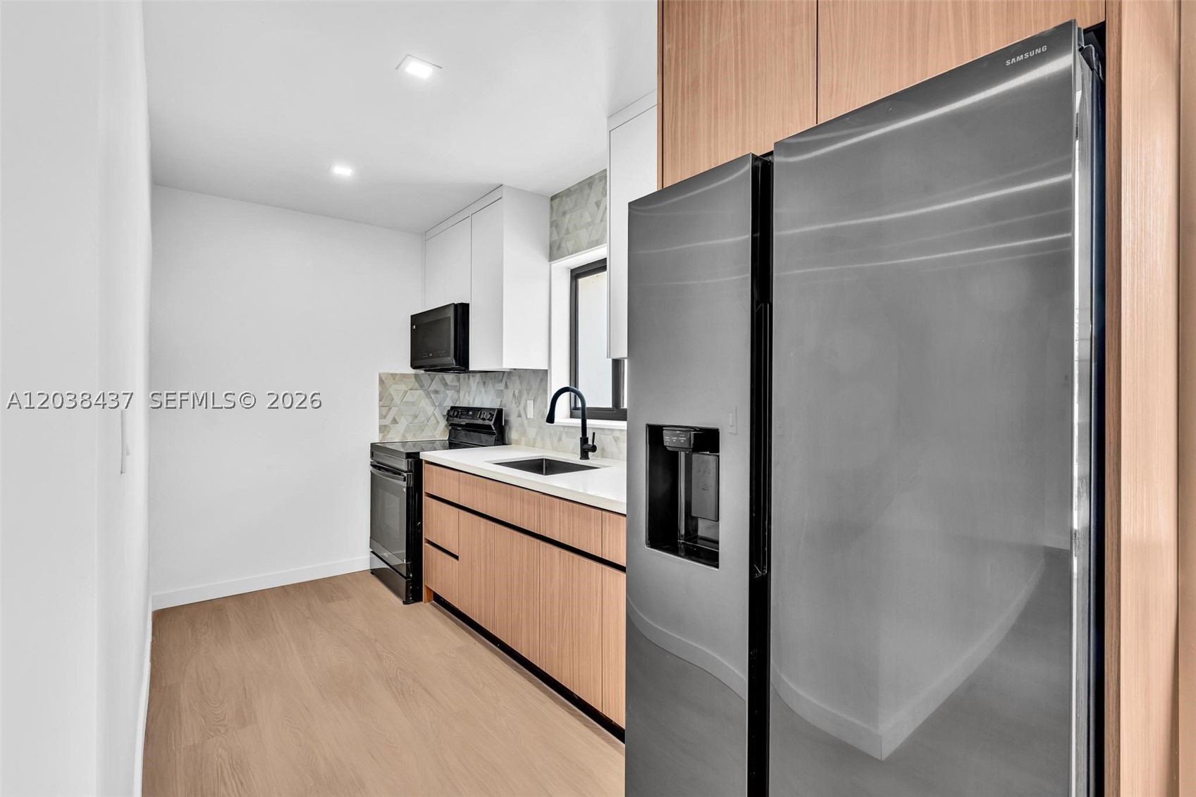 CORAL POINT - Residential Lease