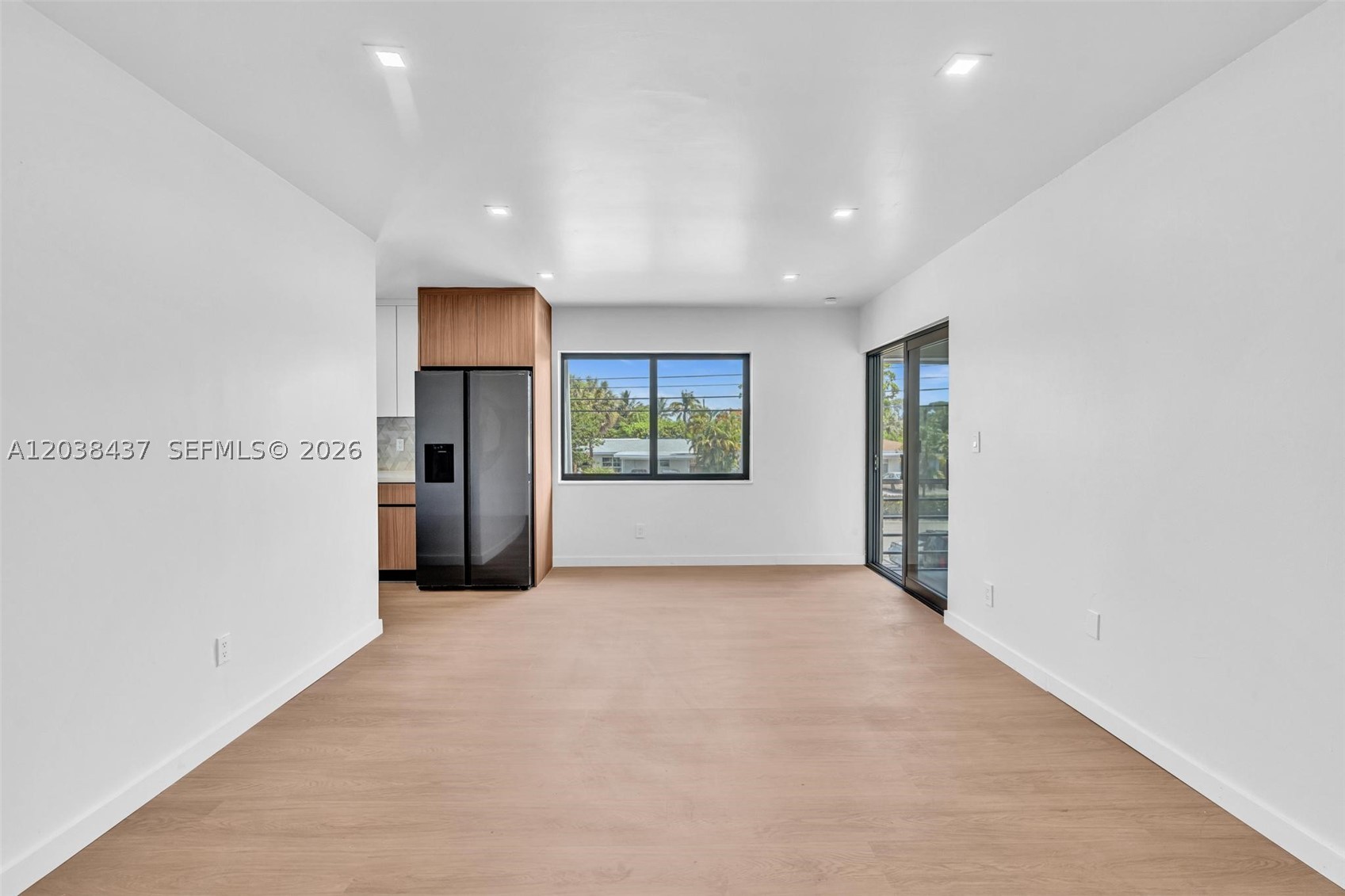 CORAL POINT - Residential Lease