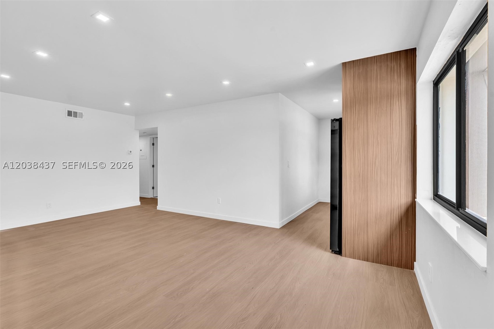 CORAL POINT - Residential Lease