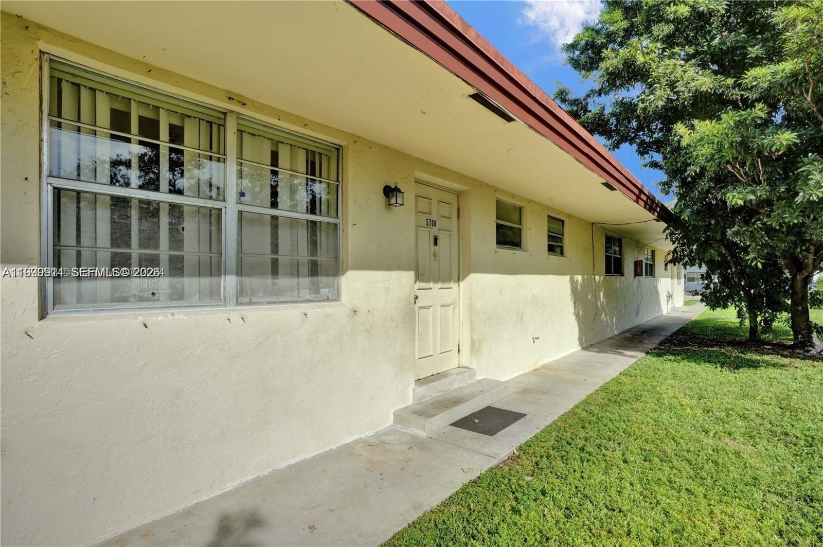 HOLLYWOOD BEACH GARDENS - Residential Income