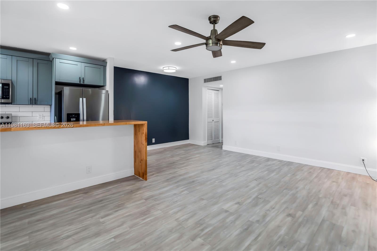 BEVERLY HILLS CONDO NUMBE - Residential