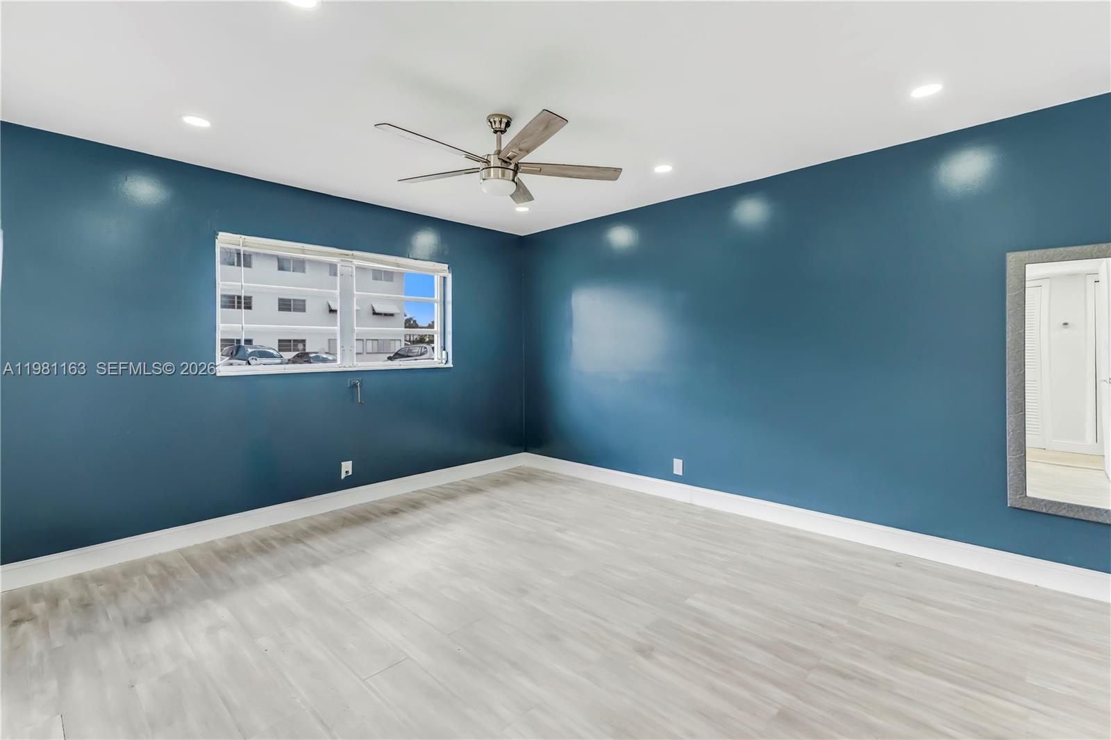 BEVERLY HILLS CONDO NUMBE - Residential