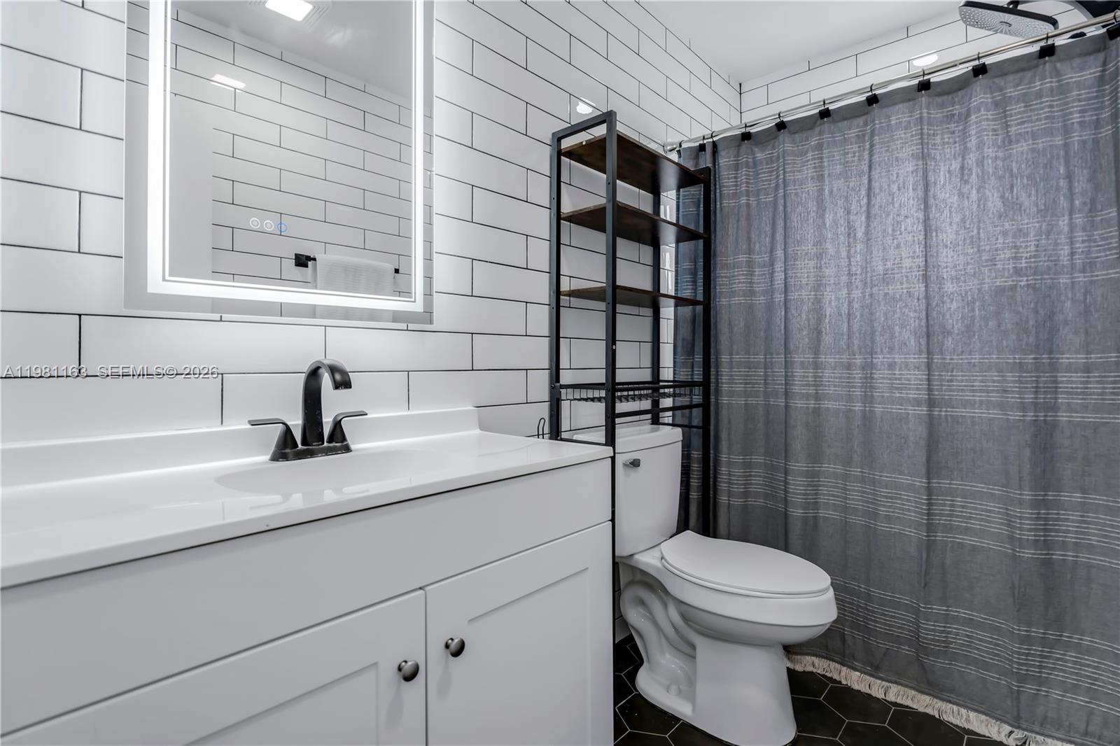 BEVERLY HILLS CONDO NUMBE - Residential