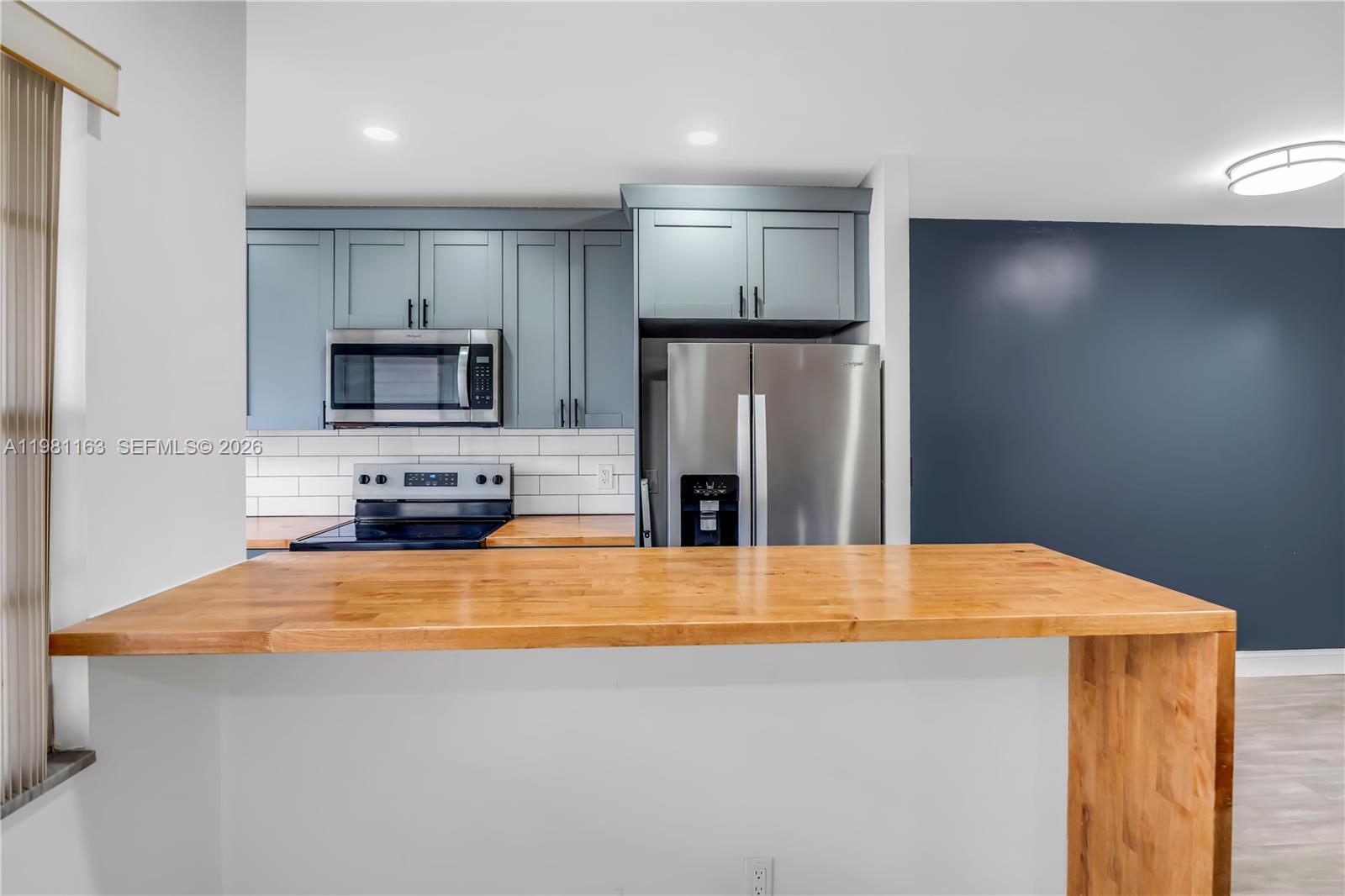 BEVERLY HILLS CONDO NUMBE - Residential