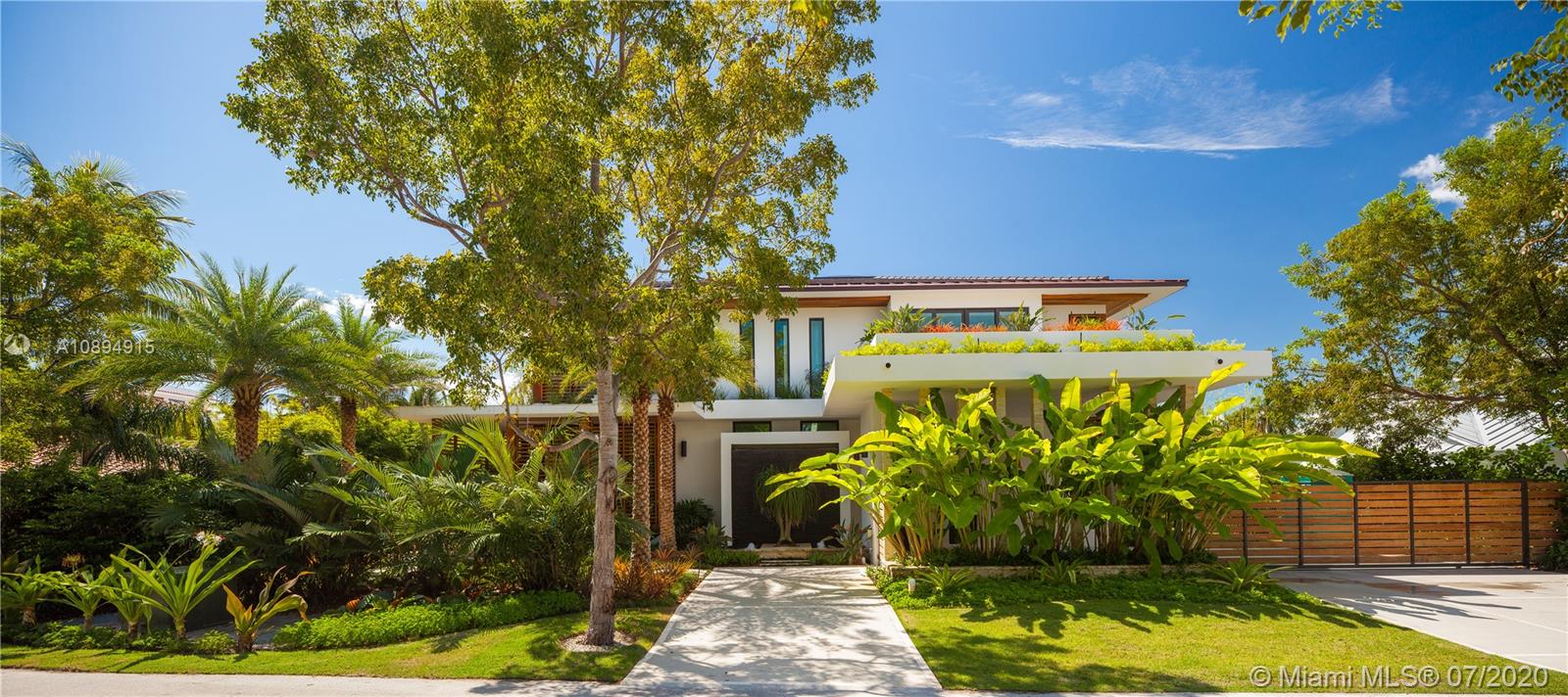 New waterfront home! Completely ready for move in. 10,900 sqft lot, architectural design by Cesar Molina. Modern design with superior finish, 7100 sqft total area including balconies, 6 bedrooms/7 baths, 80 linear foot wood dock.