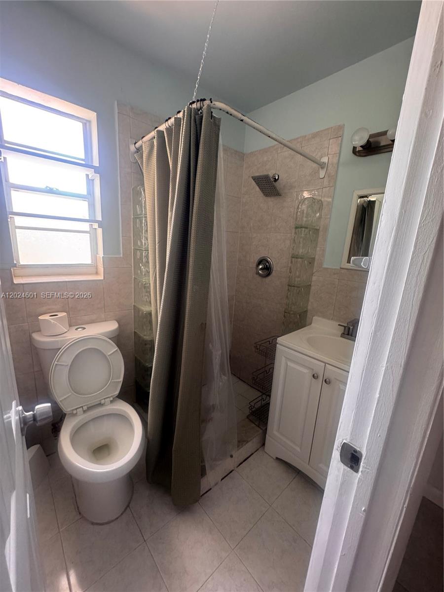 LAUDERDALE BEACH - Residential Lease