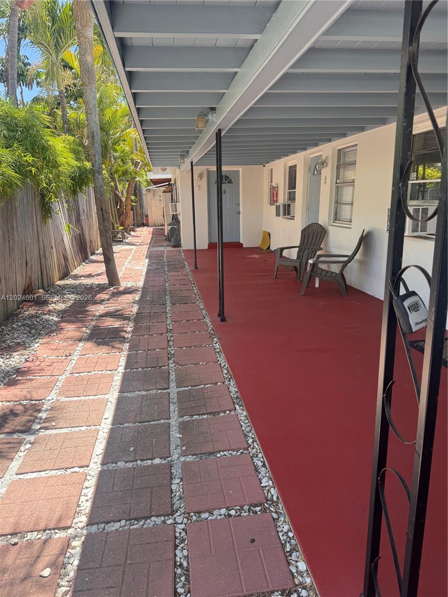 LAUDERDALE BEACH - Residential Lease