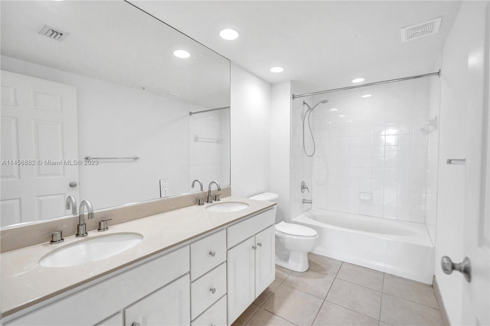 CITE CONDO - Residential Lease