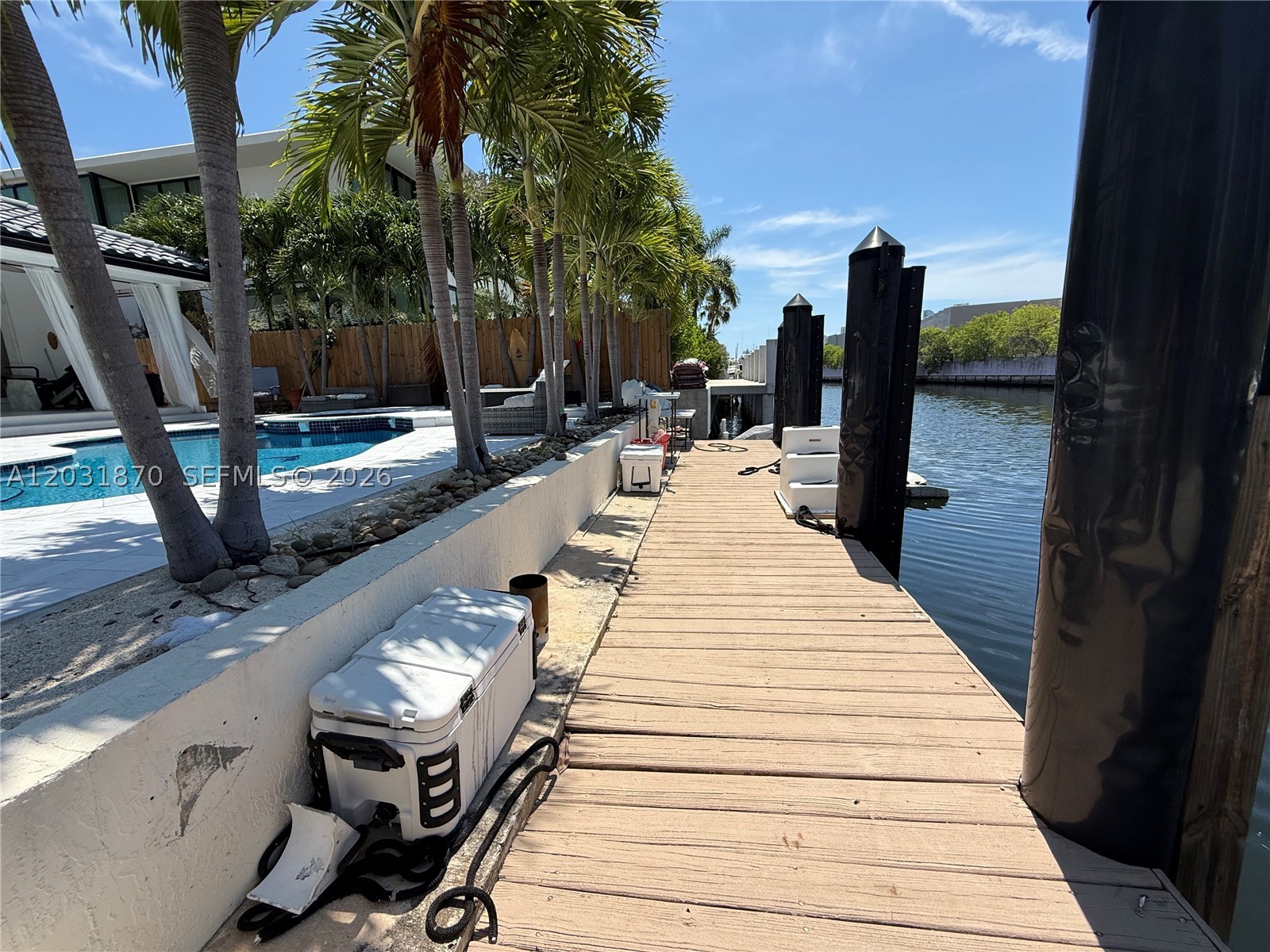 EASTERN SHORES - Residential