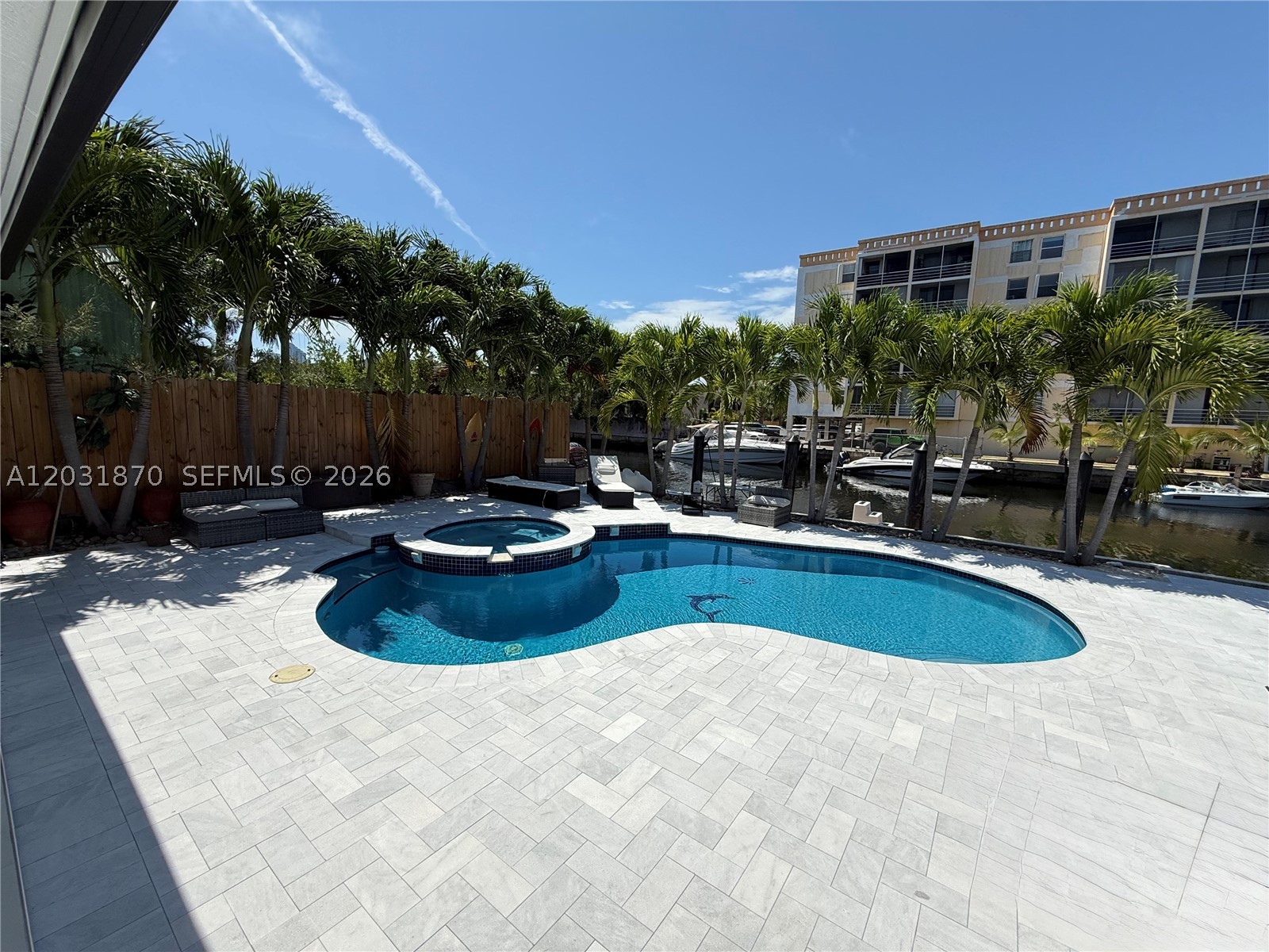 EASTERN SHORES - Residential