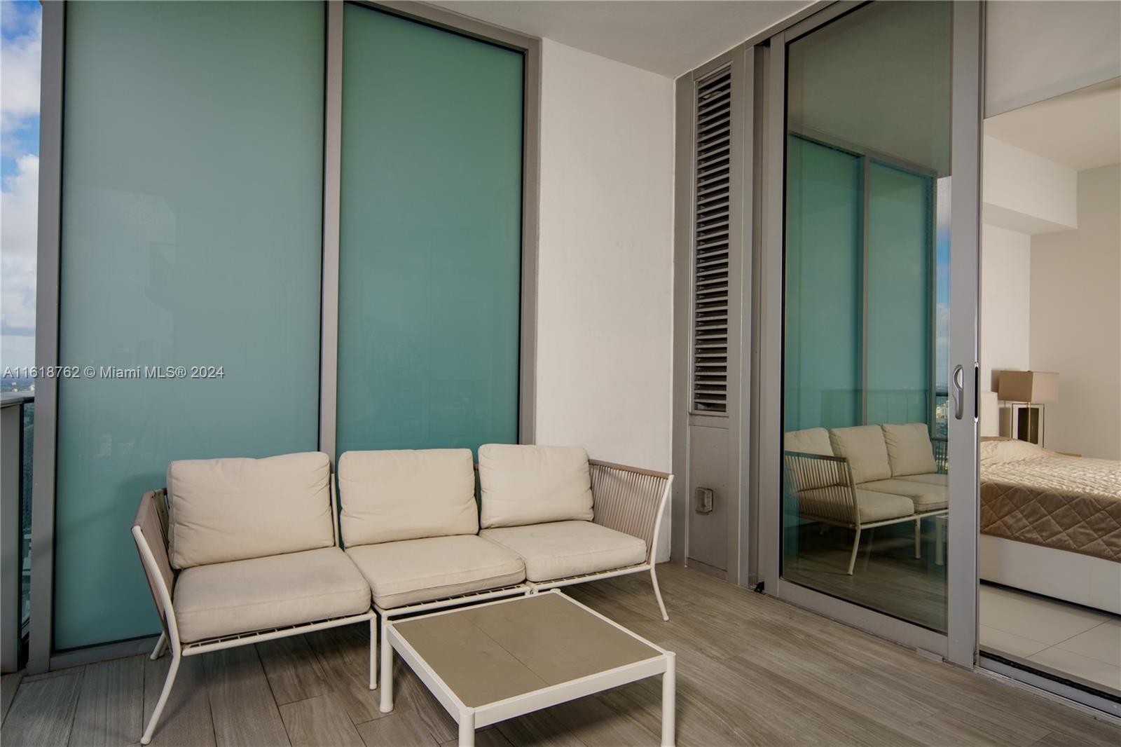PARAMOUNT MIAMI WORLDCENT - Residential