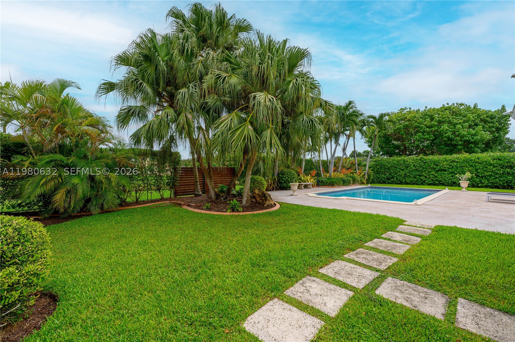 FLAMINGO GARDENS ESTATES - Residential