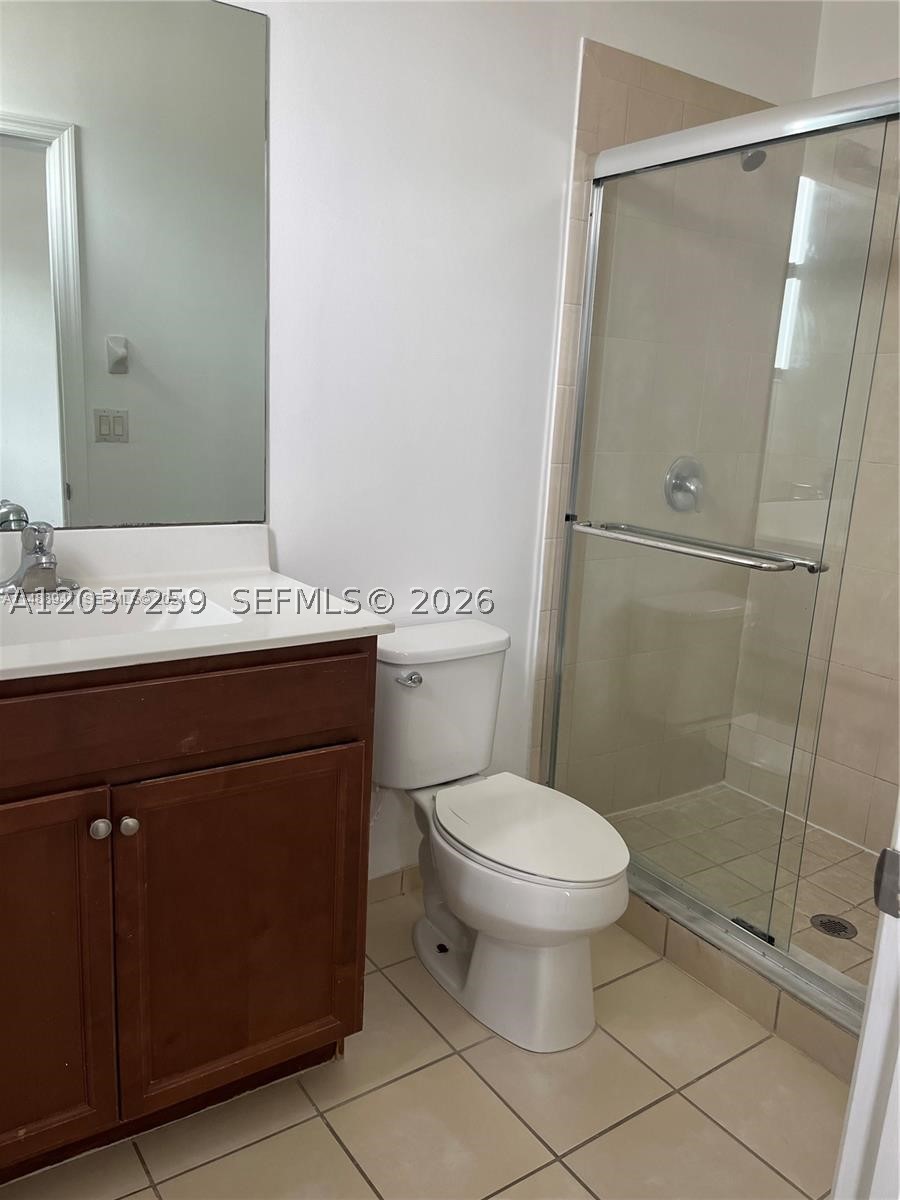 COCO PALM ESTATES - Residential Lease