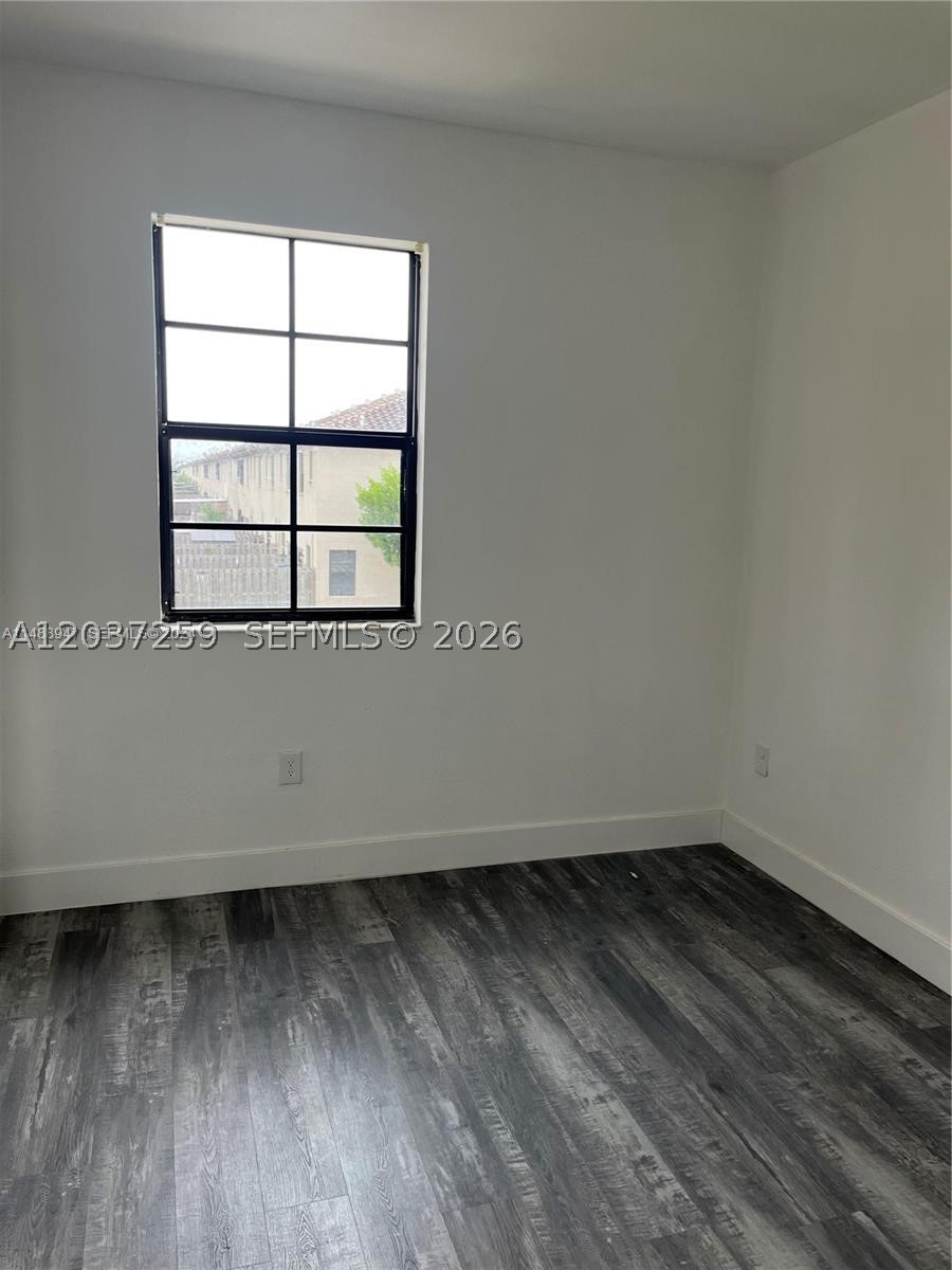 COCO PALM ESTATES - Residential Lease