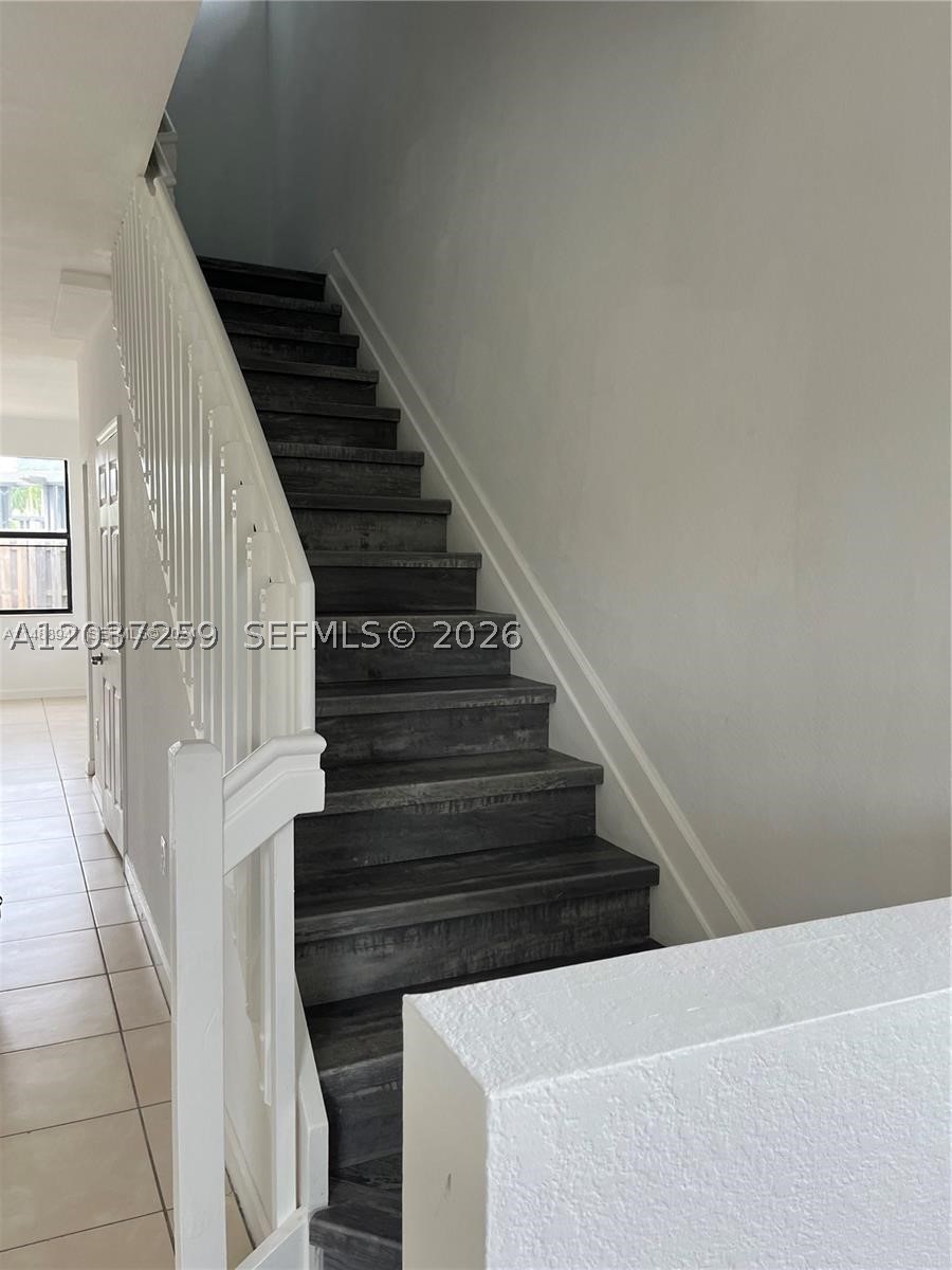 COCO PALM ESTATES - Residential Lease