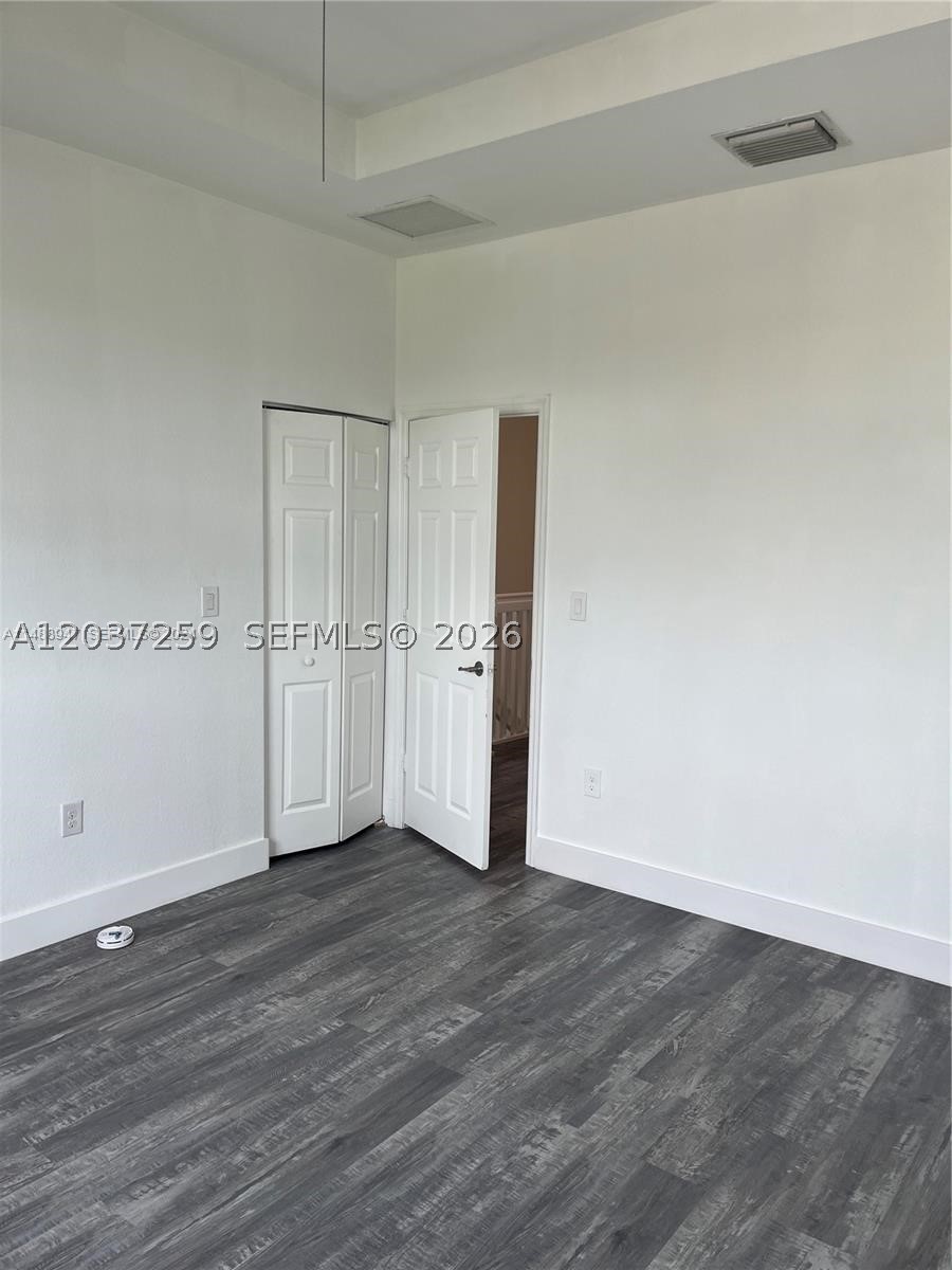 COCO PALM ESTATES - Residential Lease