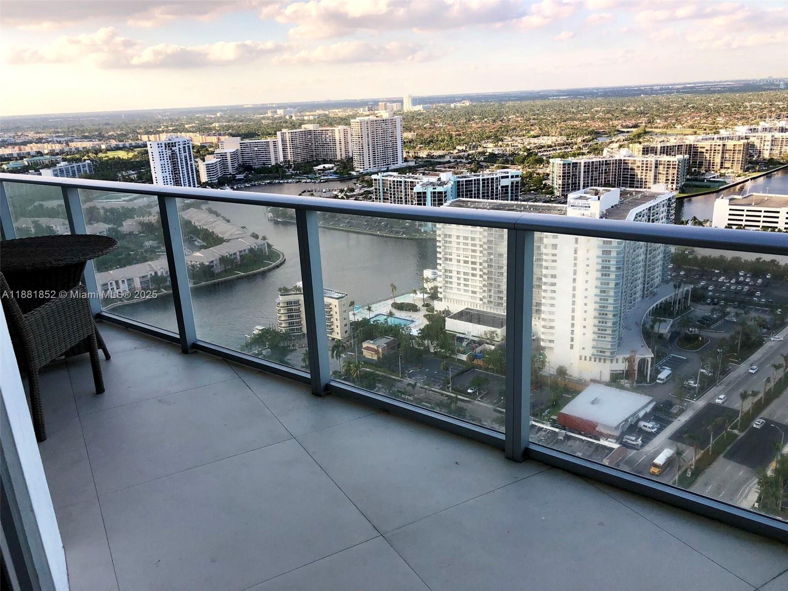 Hyde Resort - Residential