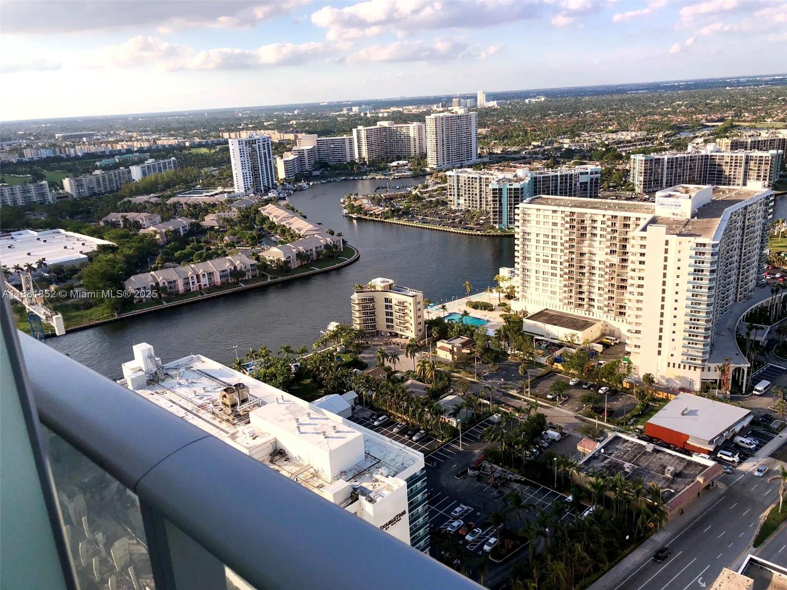 Hyde Resort - Residential