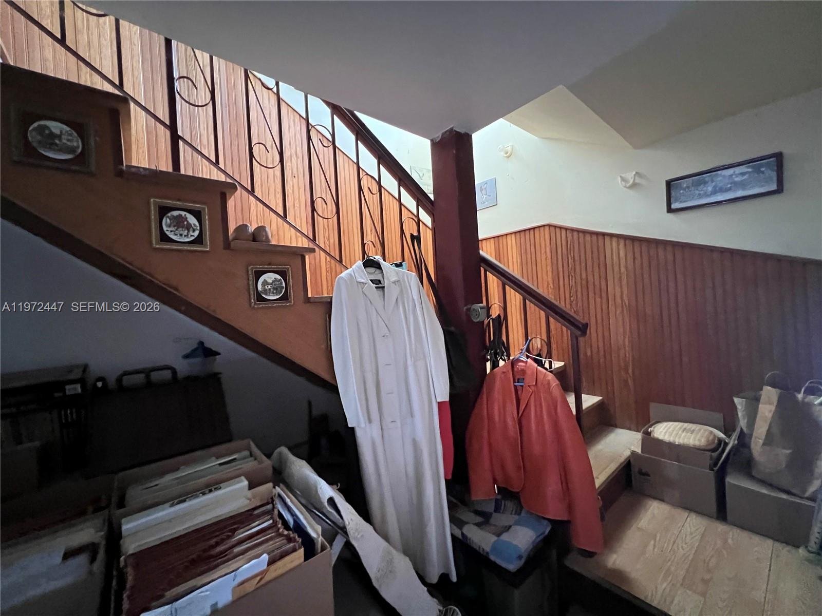 WOODSIDE - Residential Income